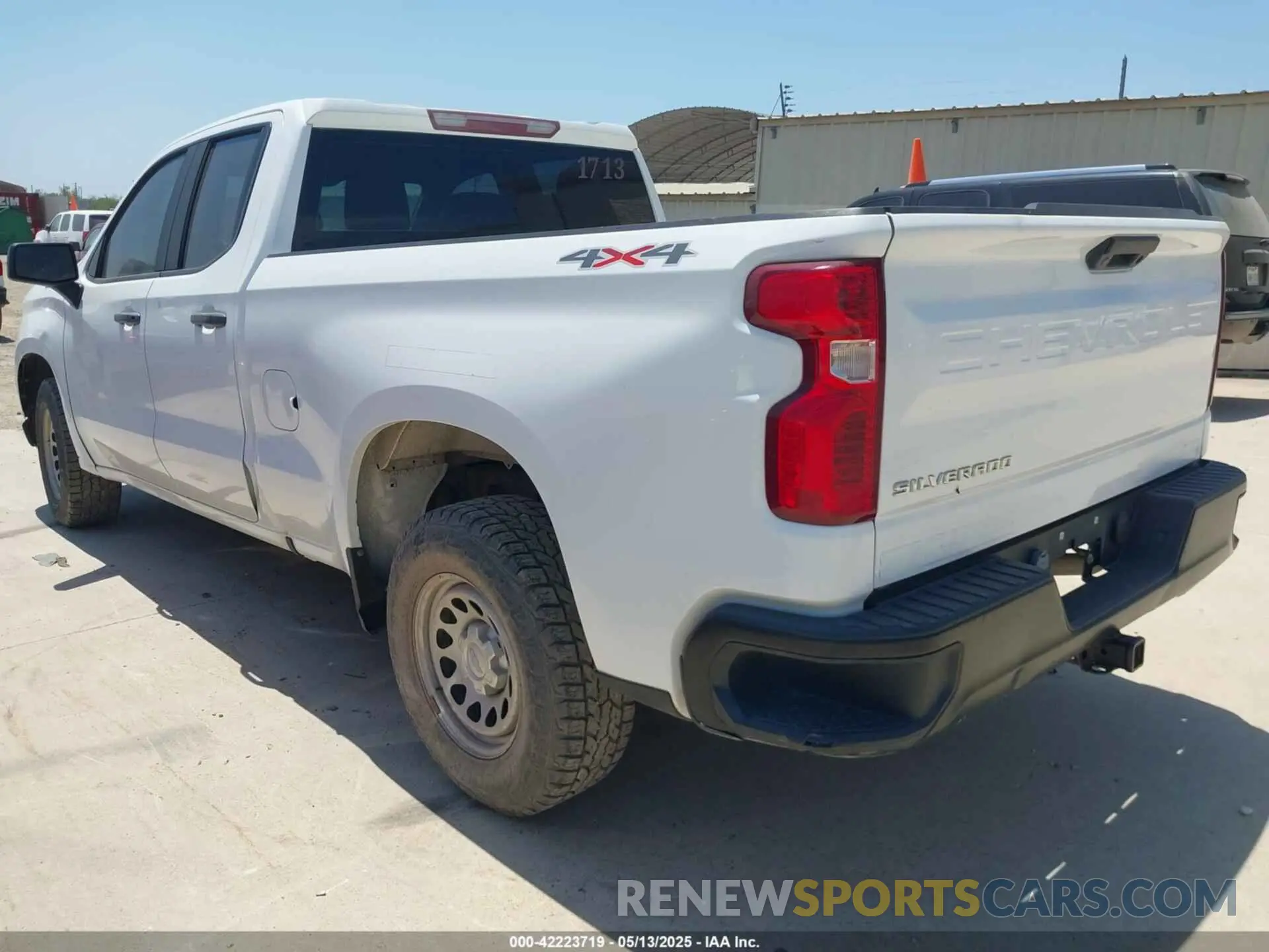 3 Photograph of a damaged car 1GCRYAEF4LZ178061 CHEVROLET SILVERADO 1500 2020