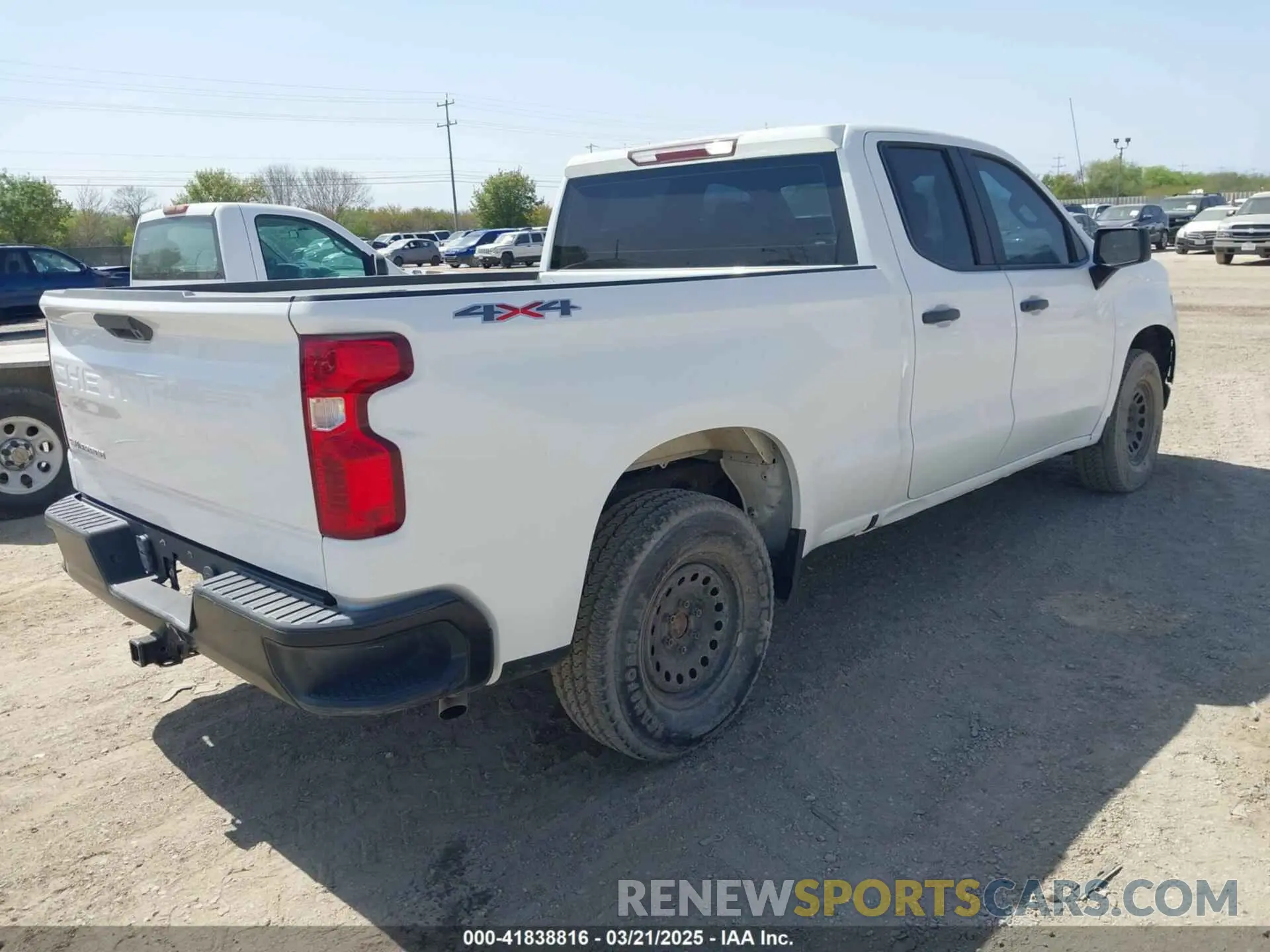 4 Photograph of a damaged car 1GCRYAEF6LZ177011 CHEVROLET SILVERADO 1500 2020