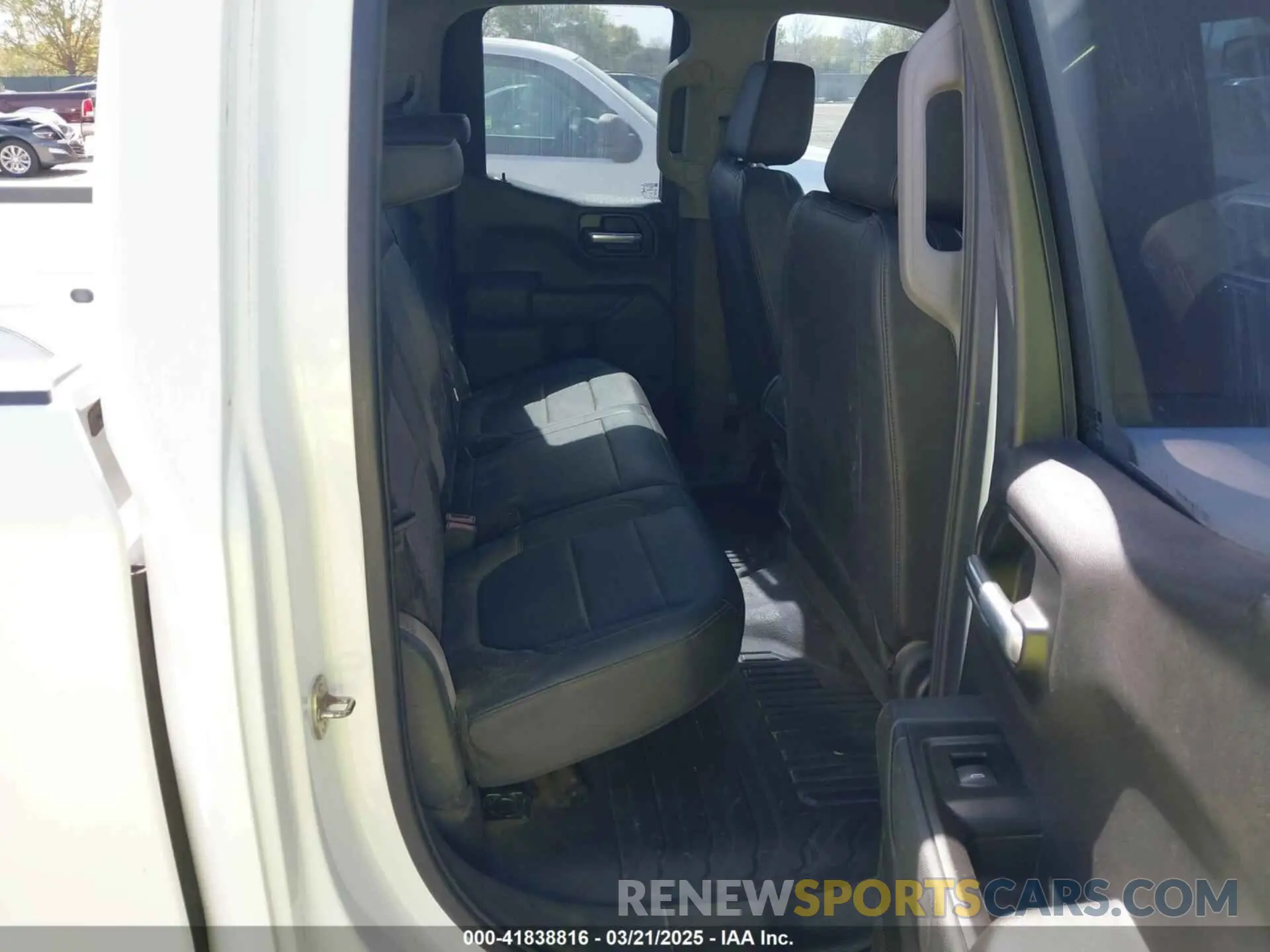 8 Photograph of a damaged car 1GCRYAEF6LZ177011 CHEVROLET SILVERADO 1500 2020