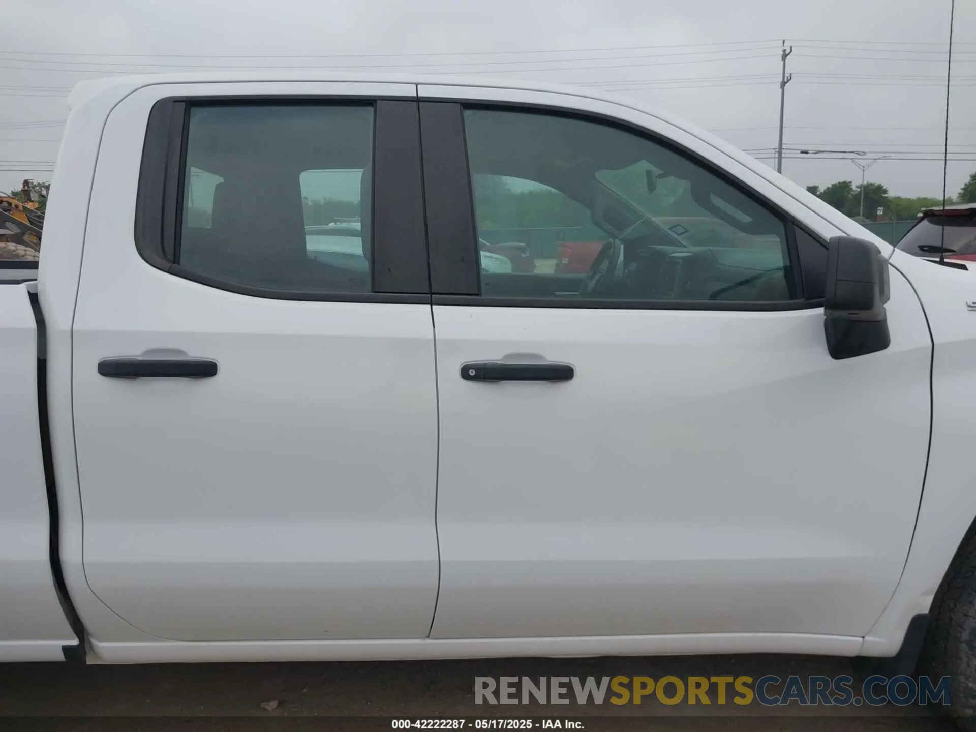 13 Photograph of a damaged car 1GCRYAEF6LZ179454 CHEVROLET SILVERADO 1500 2020