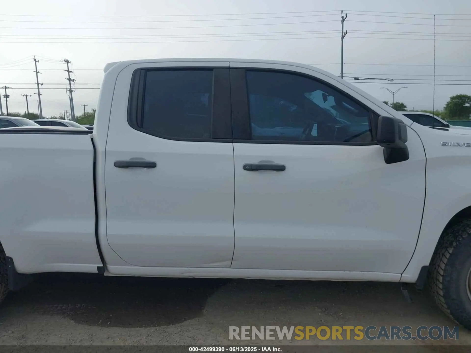 13 Photograph of a damaged car 1GCRYAEF7LZ179401 CHEVROLET SILVERADO 1500 2020