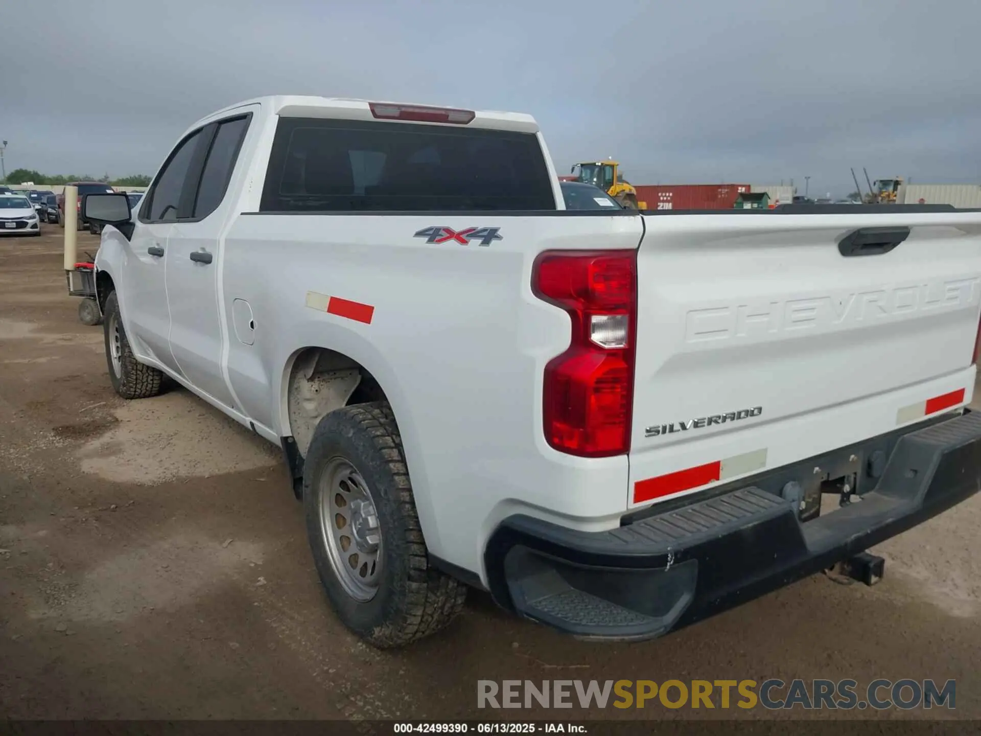 3 Photograph of a damaged car 1GCRYAEF7LZ179401 CHEVROLET SILVERADO 1500 2020