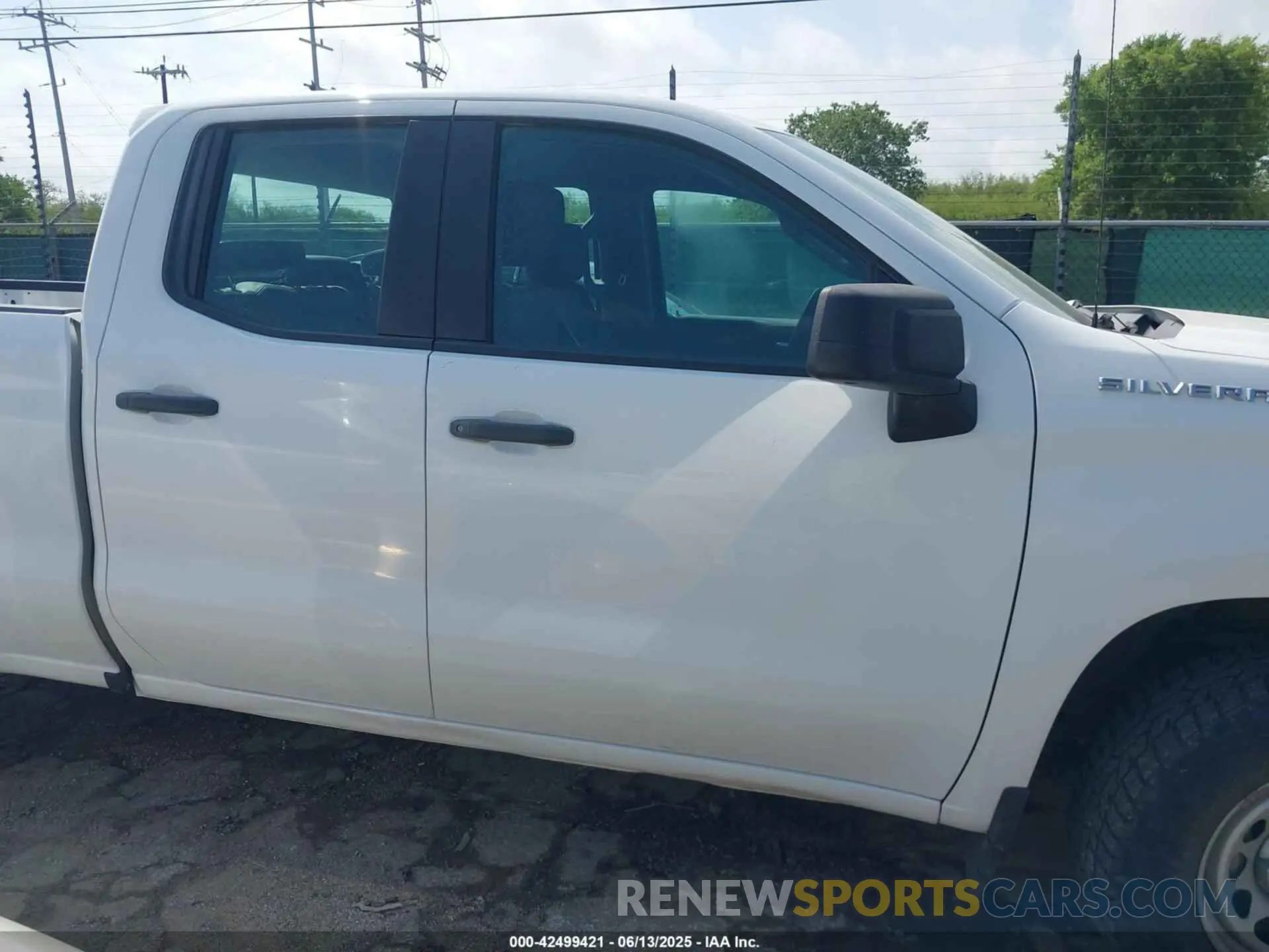 13 Photograph of a damaged car 1GCRYAEF8LZ178404 CHEVROLET SILVERADO 1500 2020