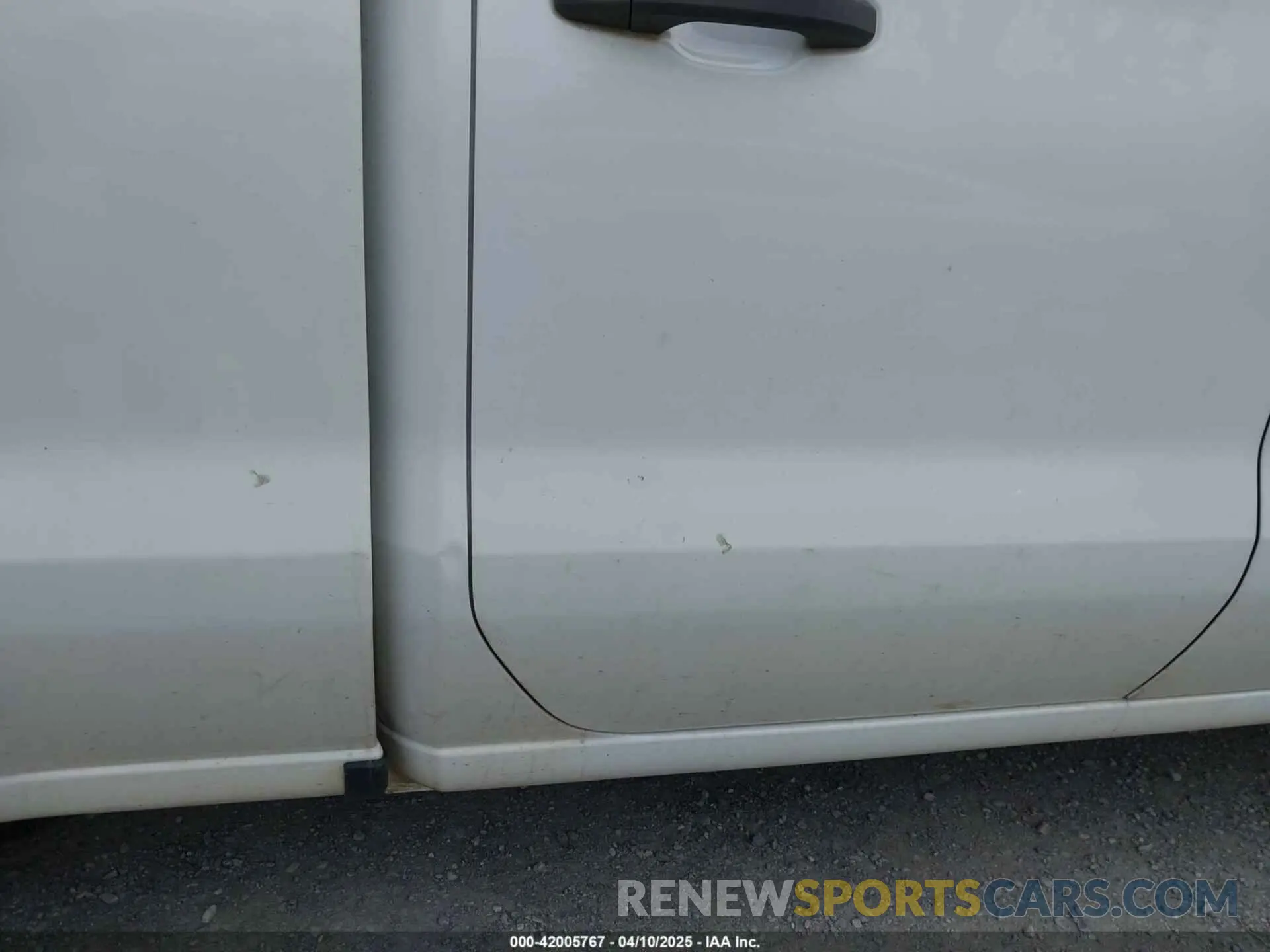 19 Photograph of a damaged car 1GCRYAEF8LZ274999 CHEVROLET SILVERADO 1500 2020