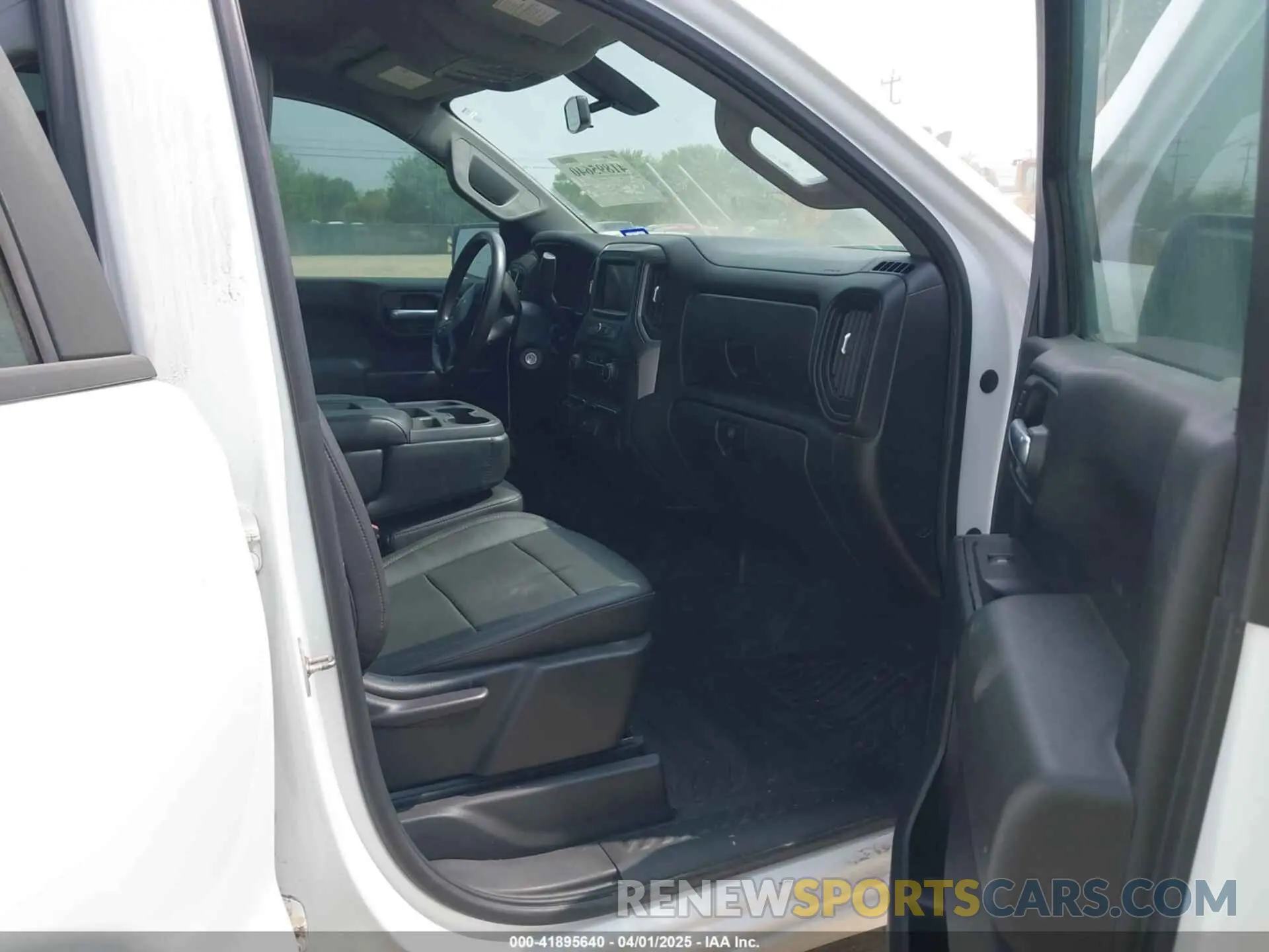 5 Photograph of a damaged car 1GCRYAEF9LZ178766 CHEVROLET SILVERADO 1500 2020