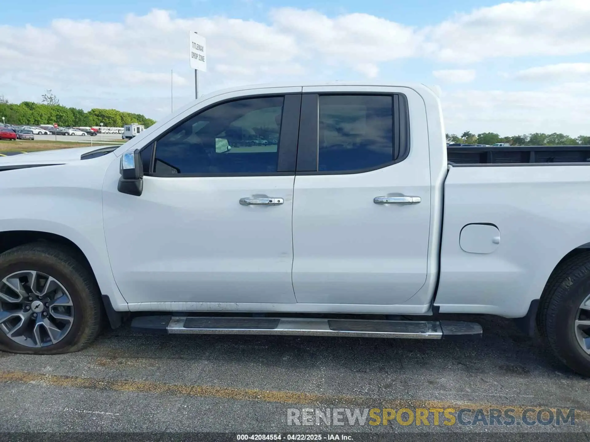 14 Photograph of a damaged car 1GCRYAEH7LZ176712 CHEVROLET SILVERADO 1500 2020