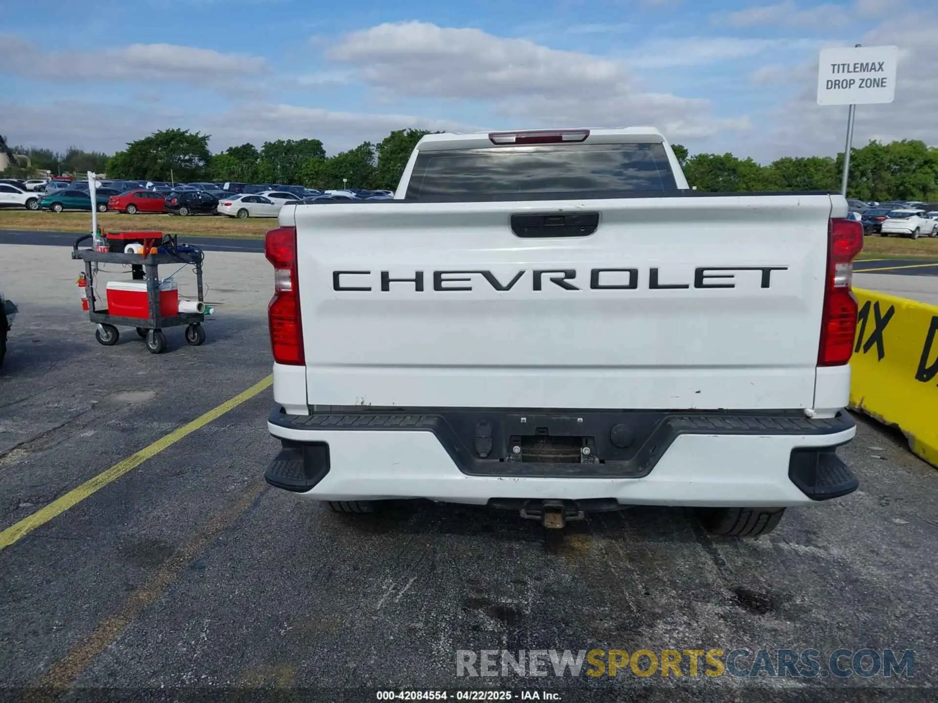 16 Photograph of a damaged car 1GCRYAEH7LZ176712 CHEVROLET SILVERADO 1500 2020