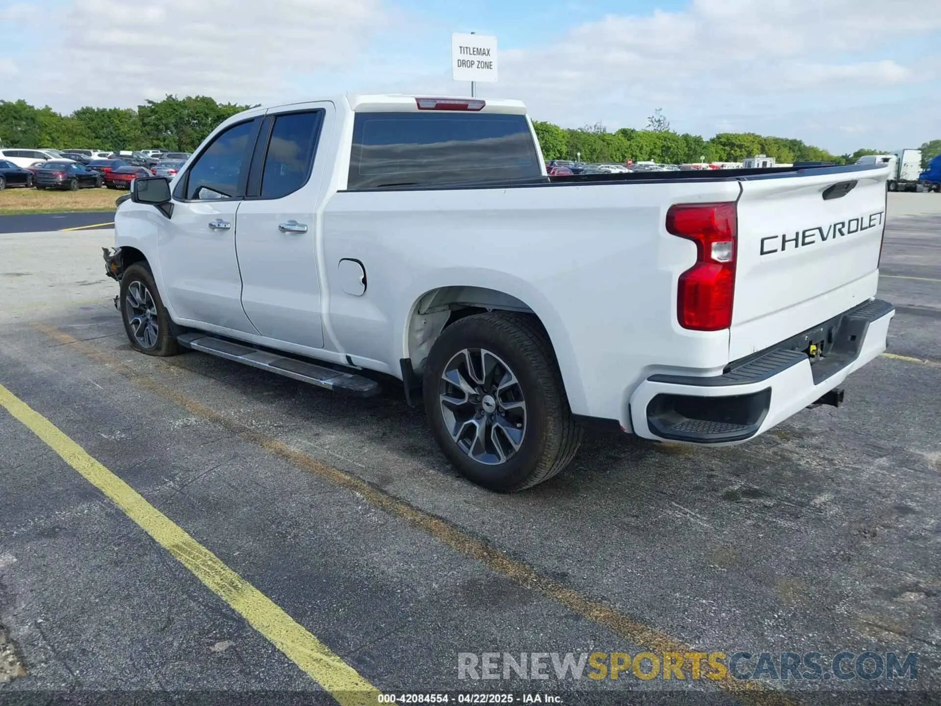 3 Photograph of a damaged car 1GCRYAEH7LZ176712 CHEVROLET SILVERADO 1500 2020