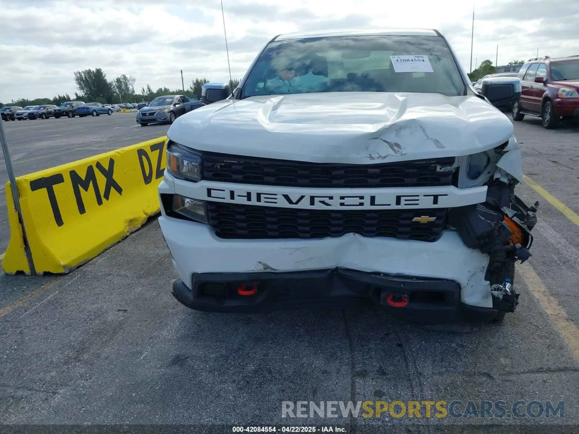 6 Photograph of a damaged car 1GCRYAEH7LZ176712 CHEVROLET SILVERADO 1500 2020