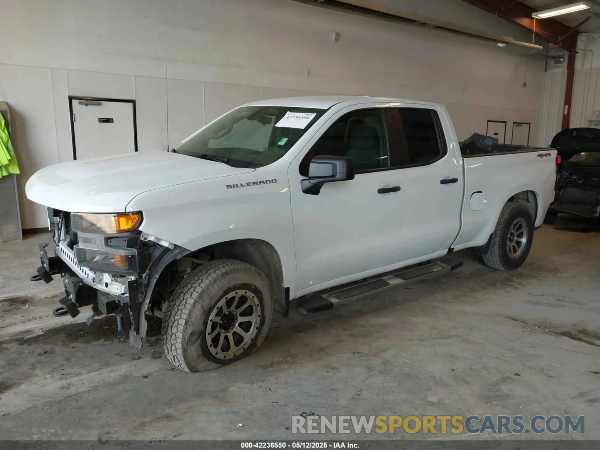 2 Photograph of a damaged car 1GCRYAEH9LZ203926 CHEVROLET SILVERADO 1500 2020