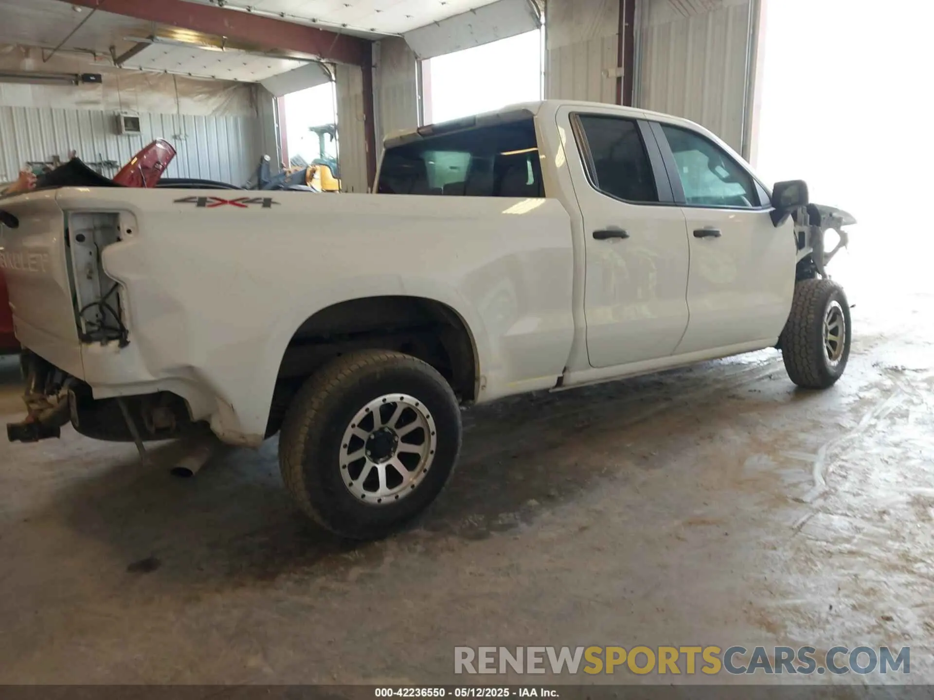 4 Photograph of a damaged car 1GCRYAEH9LZ203926 CHEVROLET SILVERADO 1500 2020