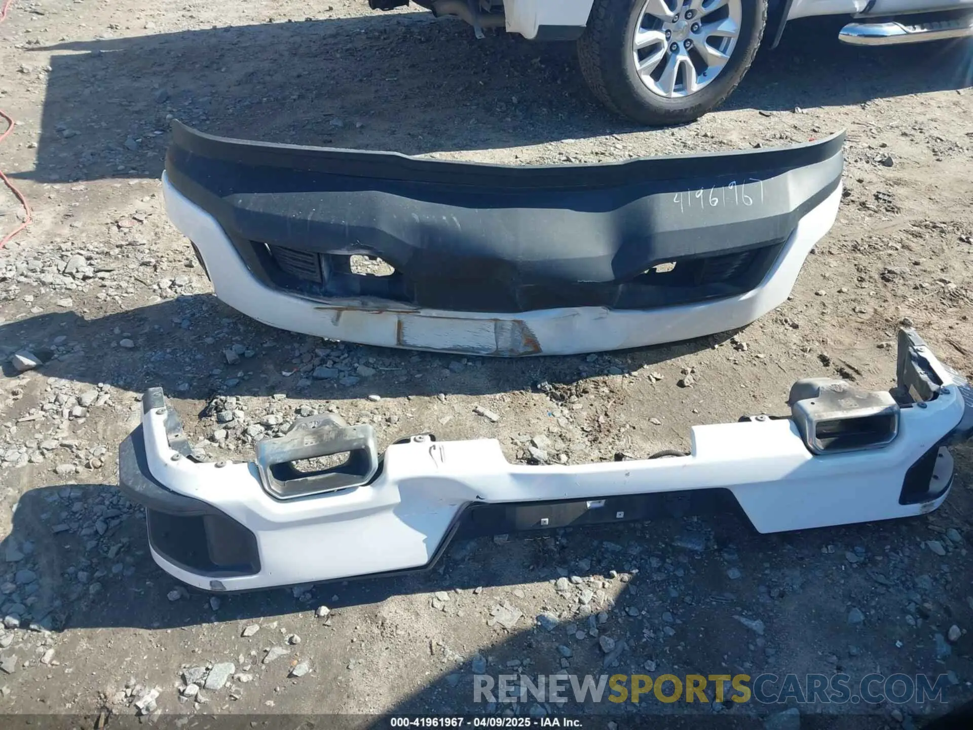 12 Photograph of a damaged car 1GCRYBEF8LZ281067 CHEVROLET SILVERADO 1500 2020