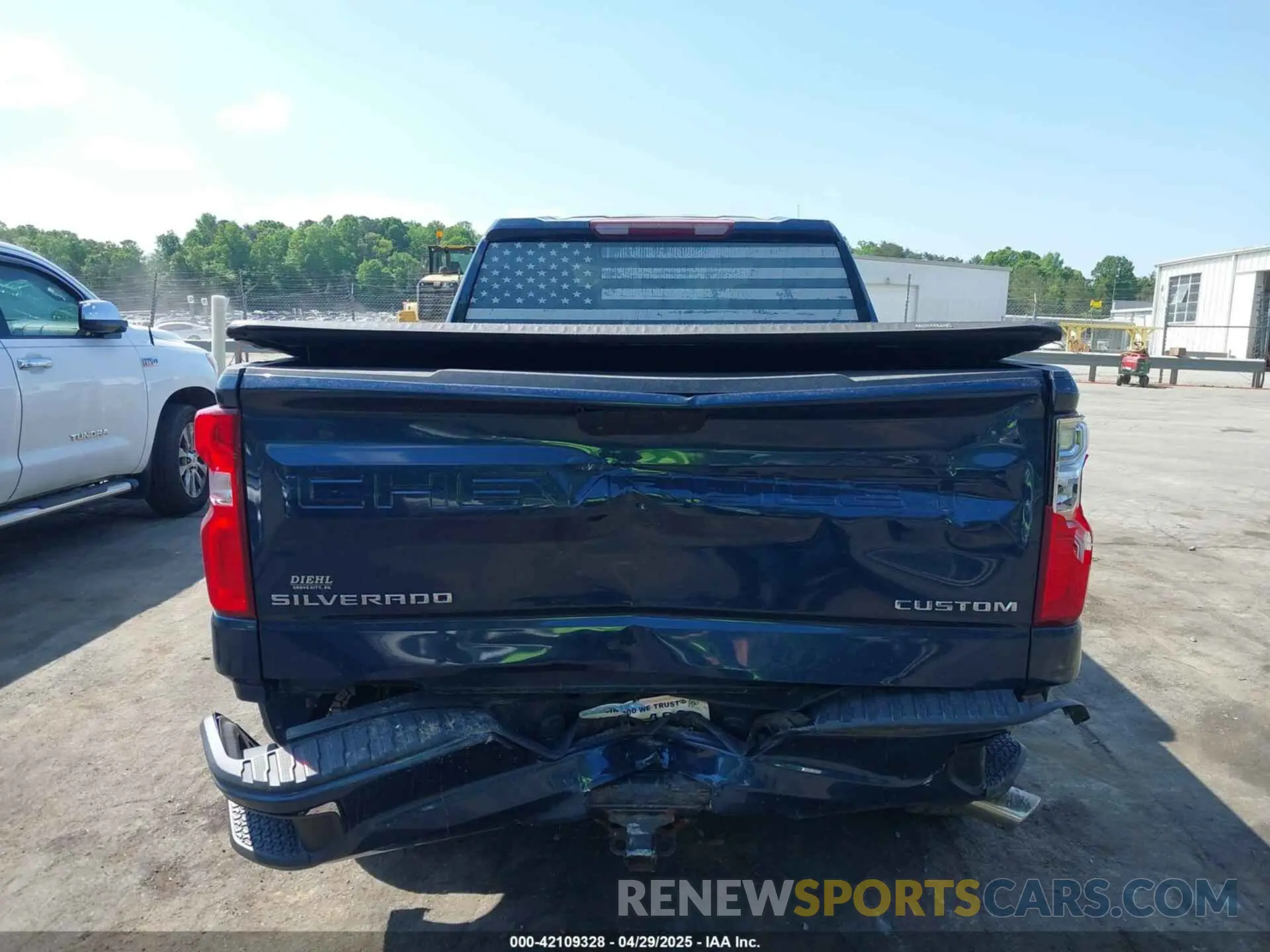 16 Photograph of a damaged car 1GCRYBEH0LZ337679 CHEVROLET SILVERADO 1500 2020