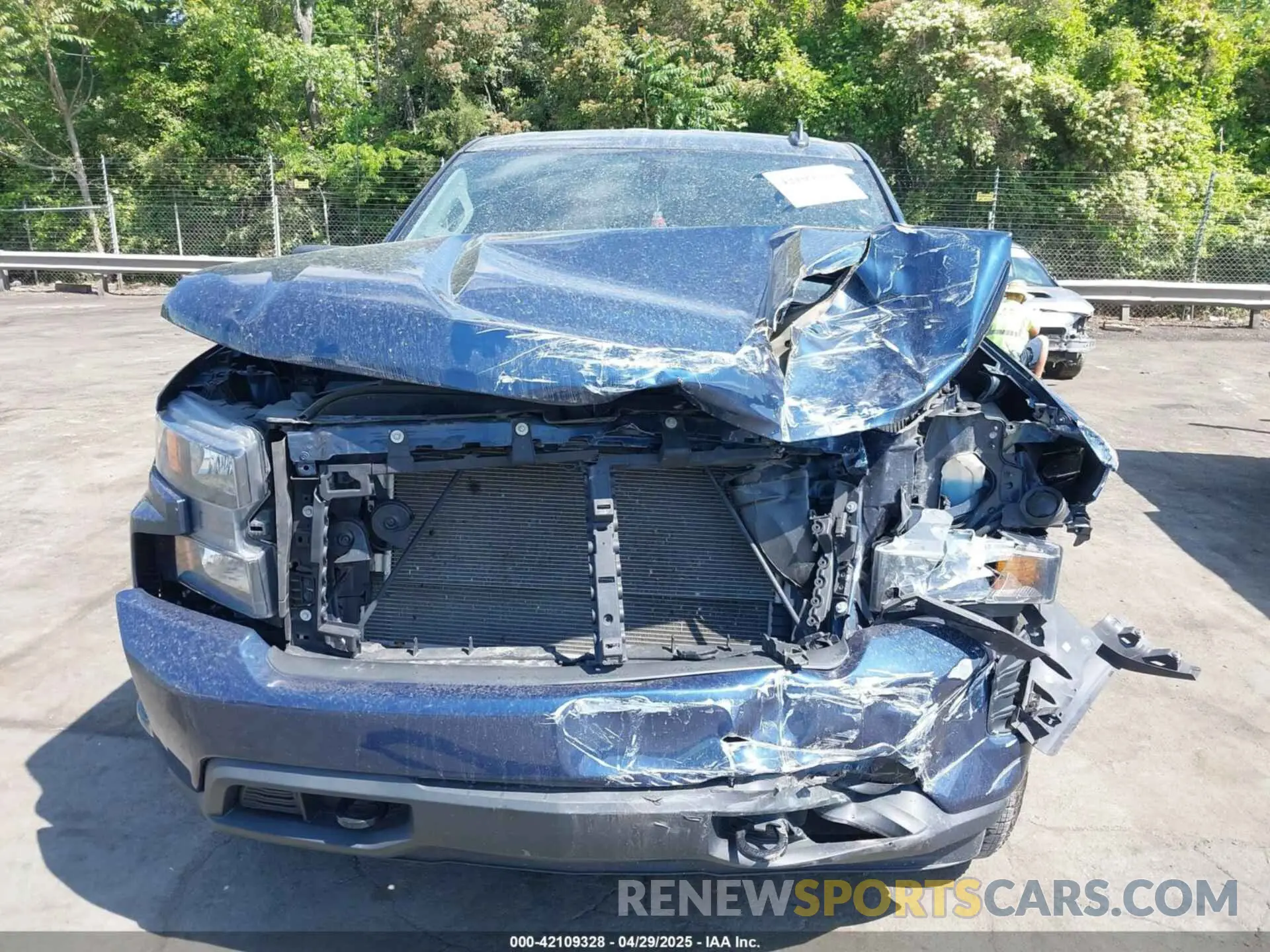 6 Photograph of a damaged car 1GCRYBEH0LZ337679 CHEVROLET SILVERADO 1500 2020