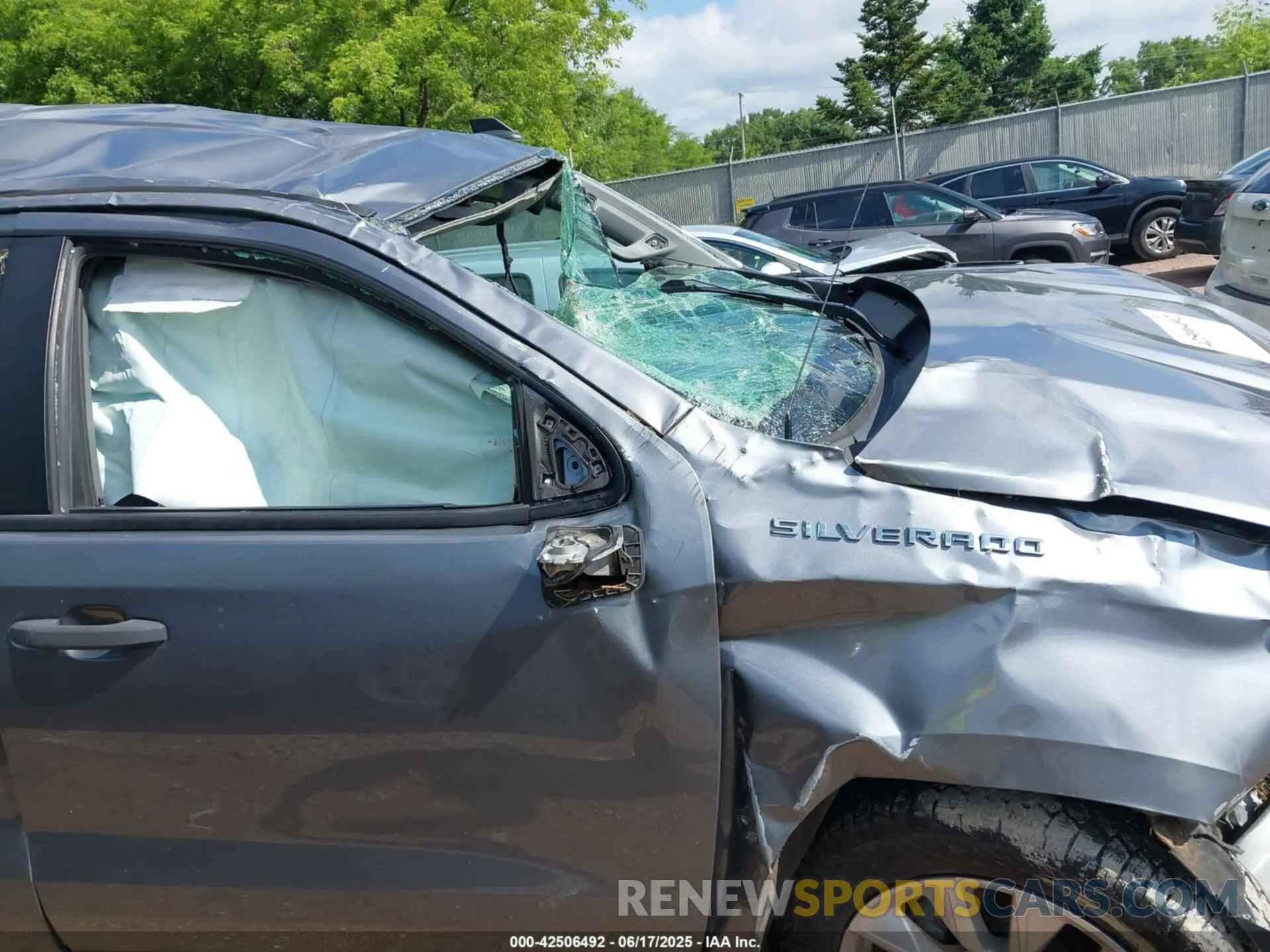 12 Photograph of a damaged car 1GCRYBEH2LZ274018 CHEVROLET SILVERADO 1500 2020