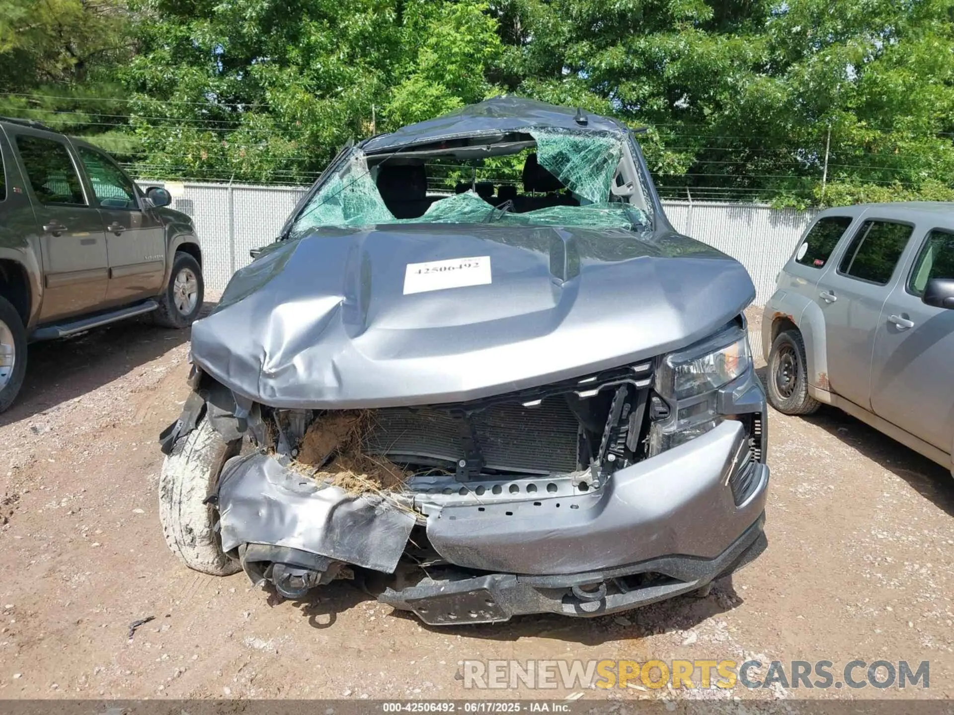 13 Photograph of a damaged car 1GCRYBEH2LZ274018 CHEVROLET SILVERADO 1500 2020