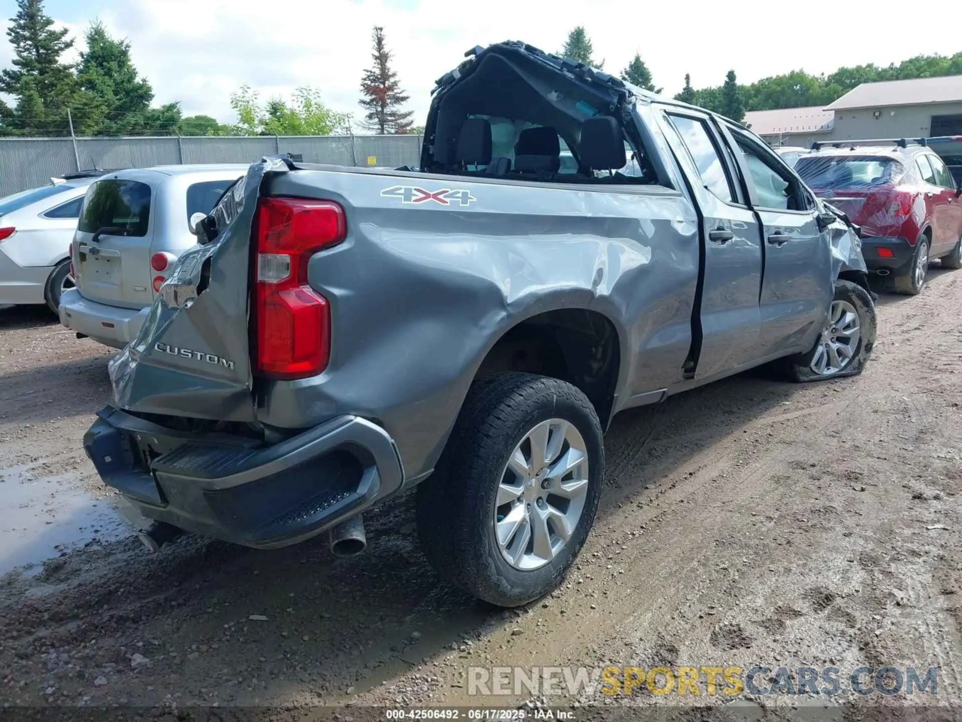 4 Photograph of a damaged car 1GCRYBEH2LZ274018 CHEVROLET SILVERADO 1500 2020