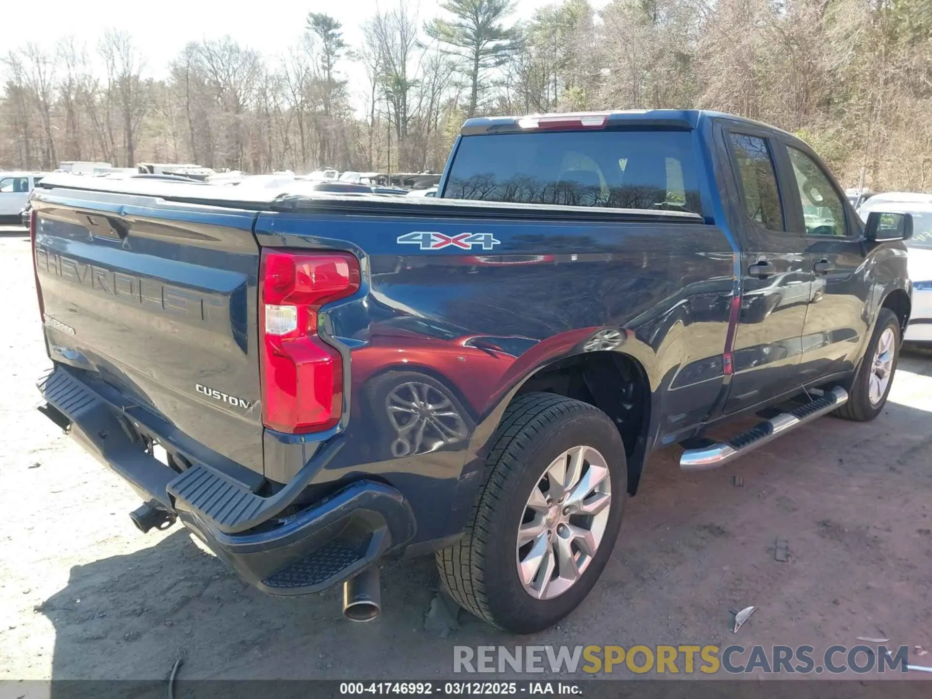 4 Photograph of a damaged car 1GCRYBEH8LZ359378 CHEVROLET SILVERADO 1500 2020