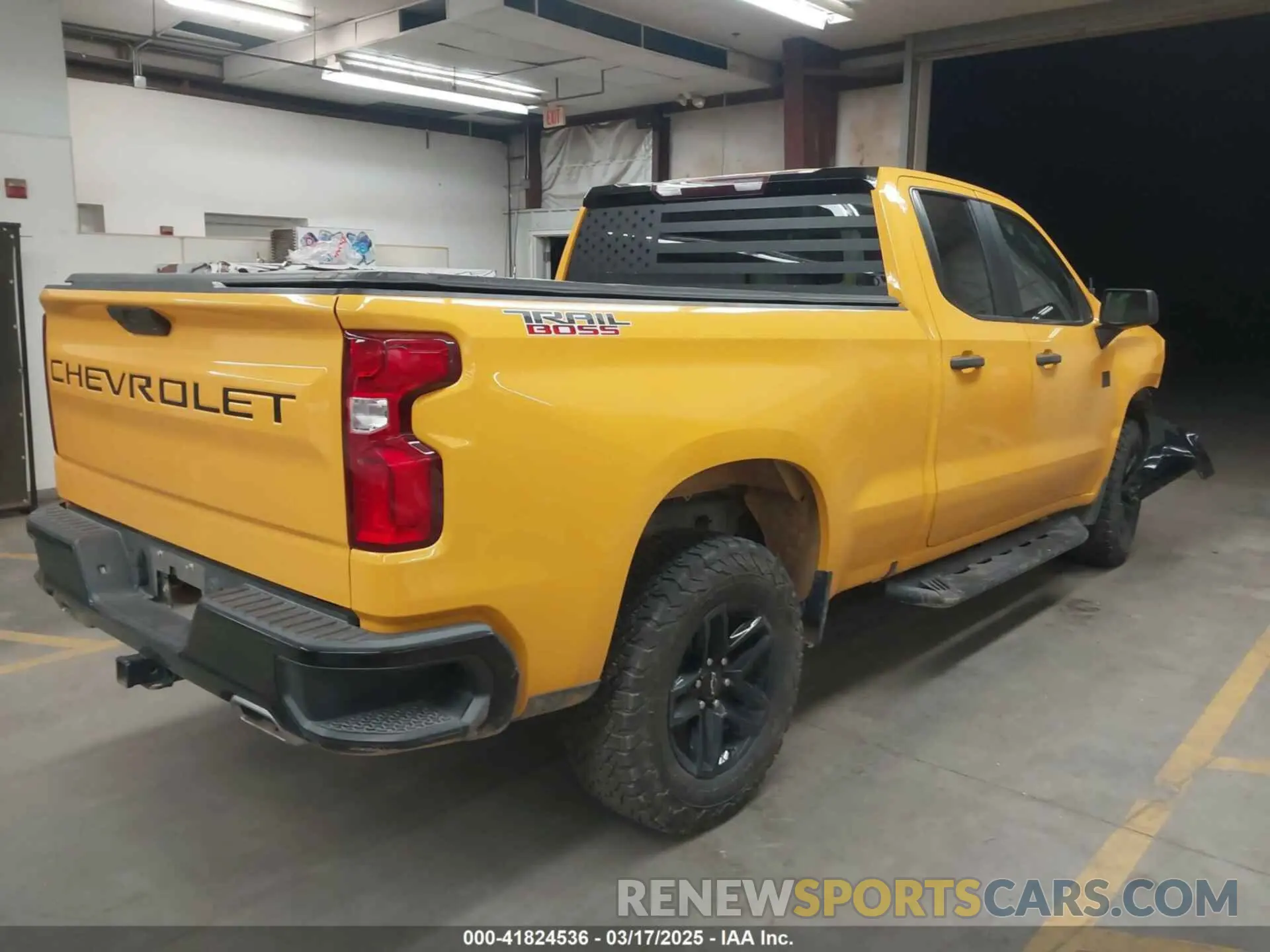 4 Photograph of a damaged car 1GCRYCEF3LZ255532 CHEVROLET SILVERADO 1500 2020