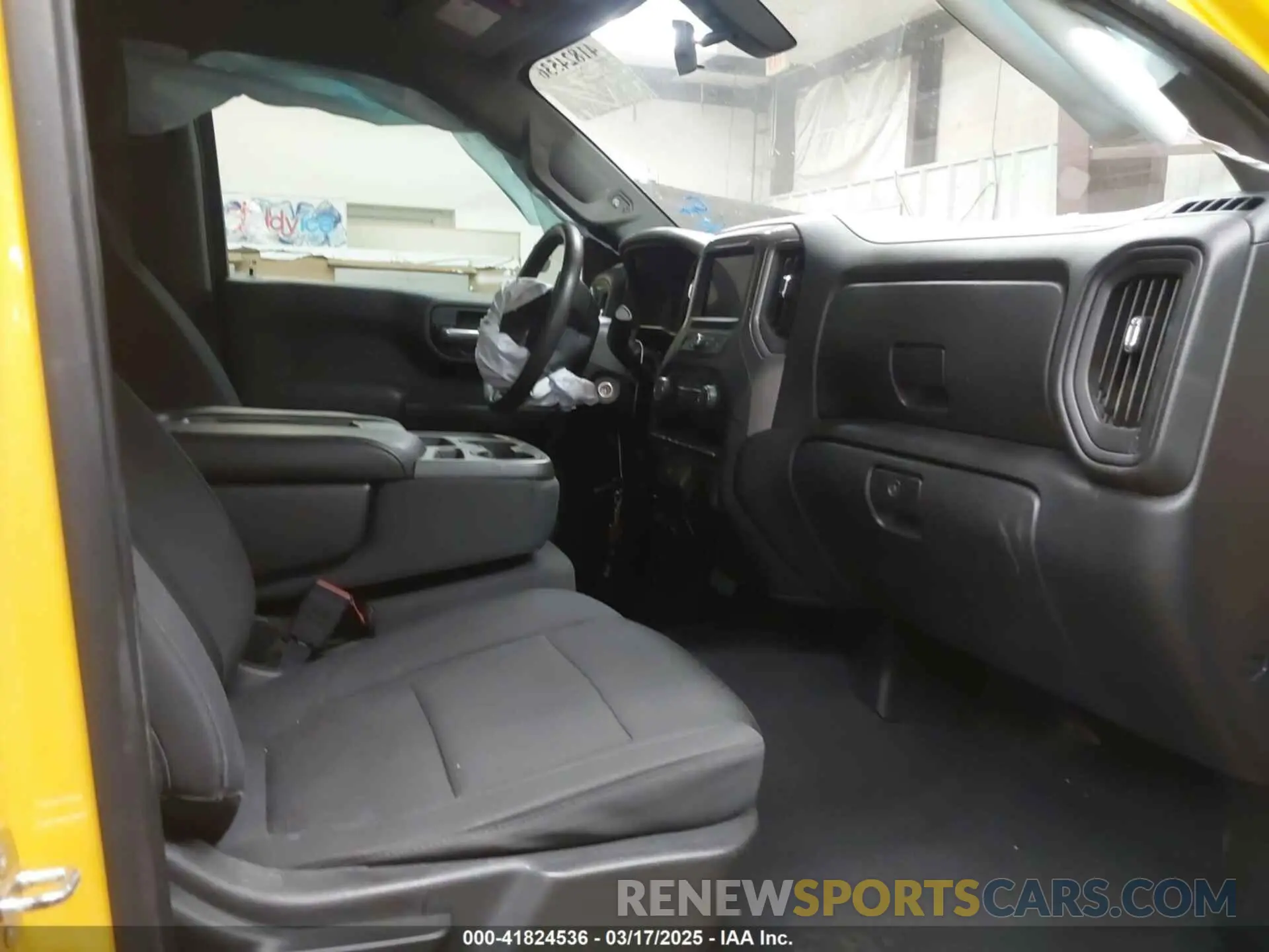 5 Photograph of a damaged car 1GCRYCEF3LZ255532 CHEVROLET SILVERADO 1500 2020