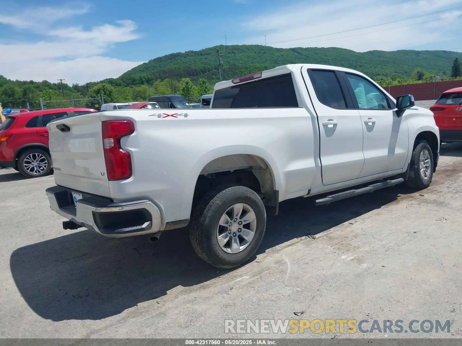 4 Photograph of a damaged car 1GCRYDED2LZ151165 CHEVROLET SILVERADO 1500 2020