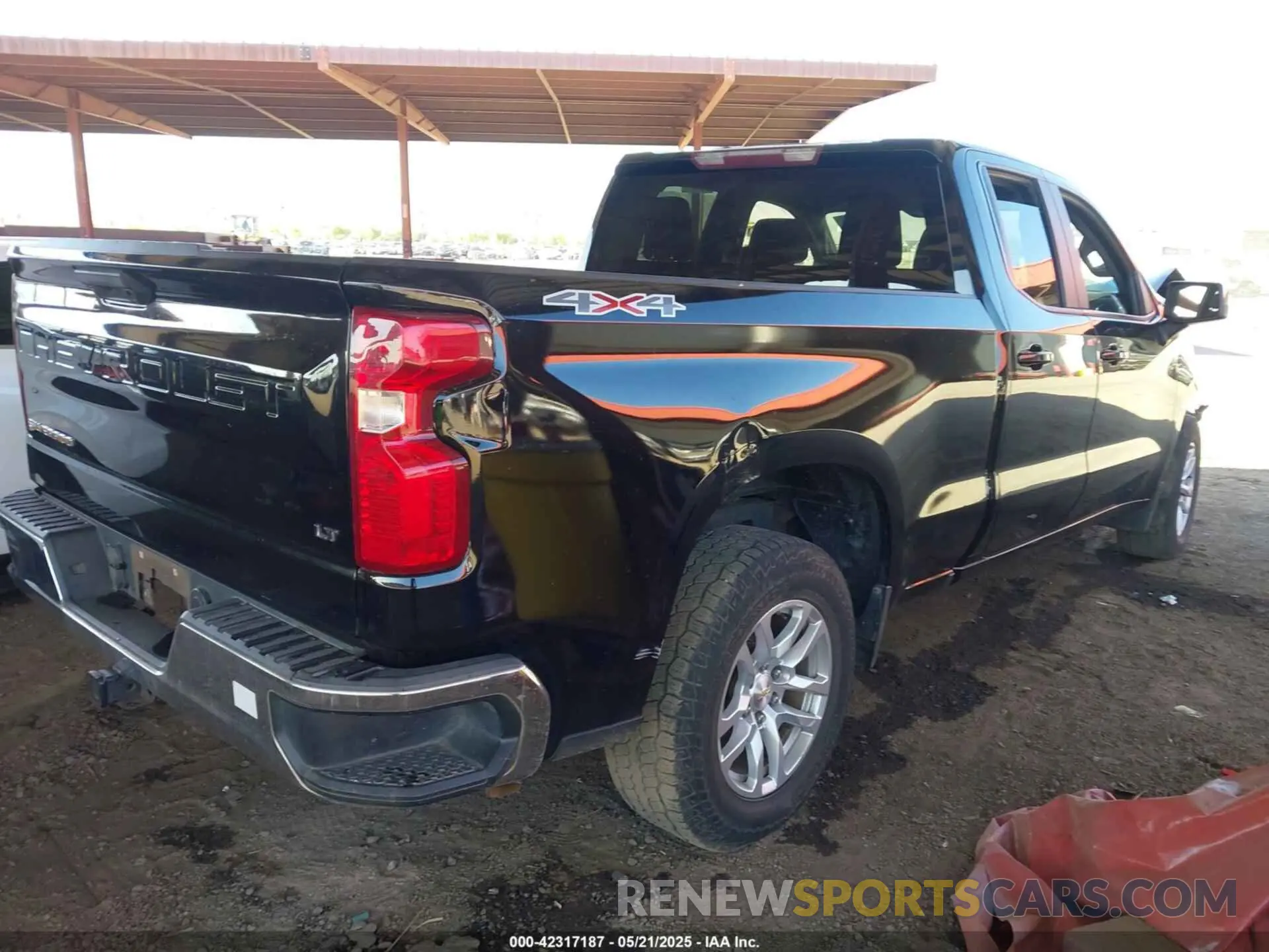 4 Photograph of a damaged car 1GCRYDED2LZ162800 CHEVROLET SILVERADO 1500 2020