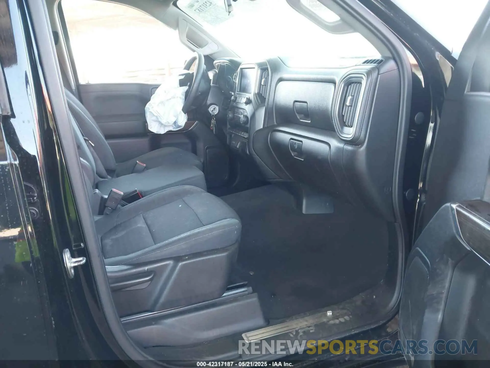 5 Photograph of a damaged car 1GCRYDED2LZ162800 CHEVROLET SILVERADO 1500 2020