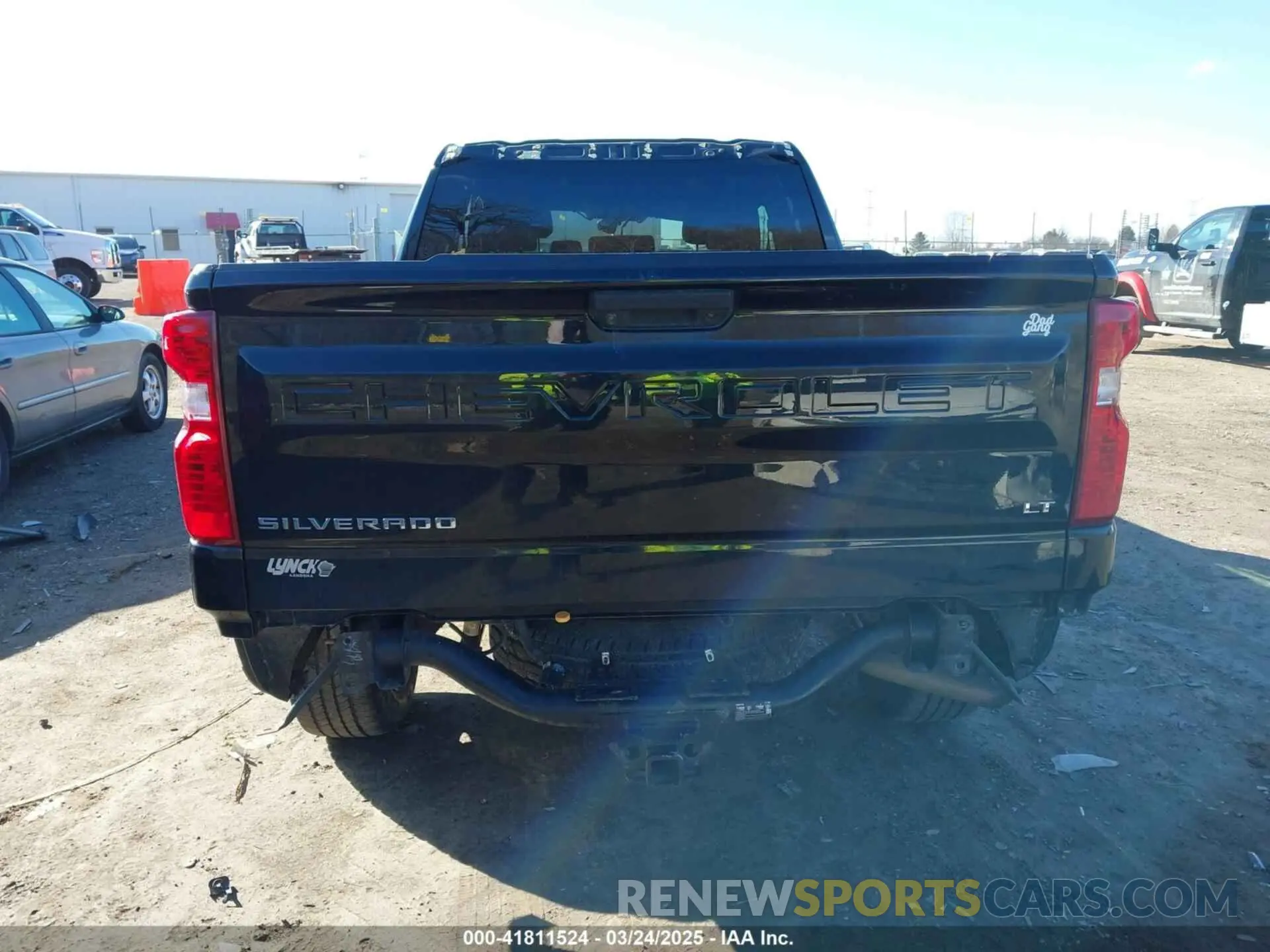 17 Photograph of a damaged car 1GCRYDED3LZ197300 CHEVROLET SILVERADO 1500 2020
