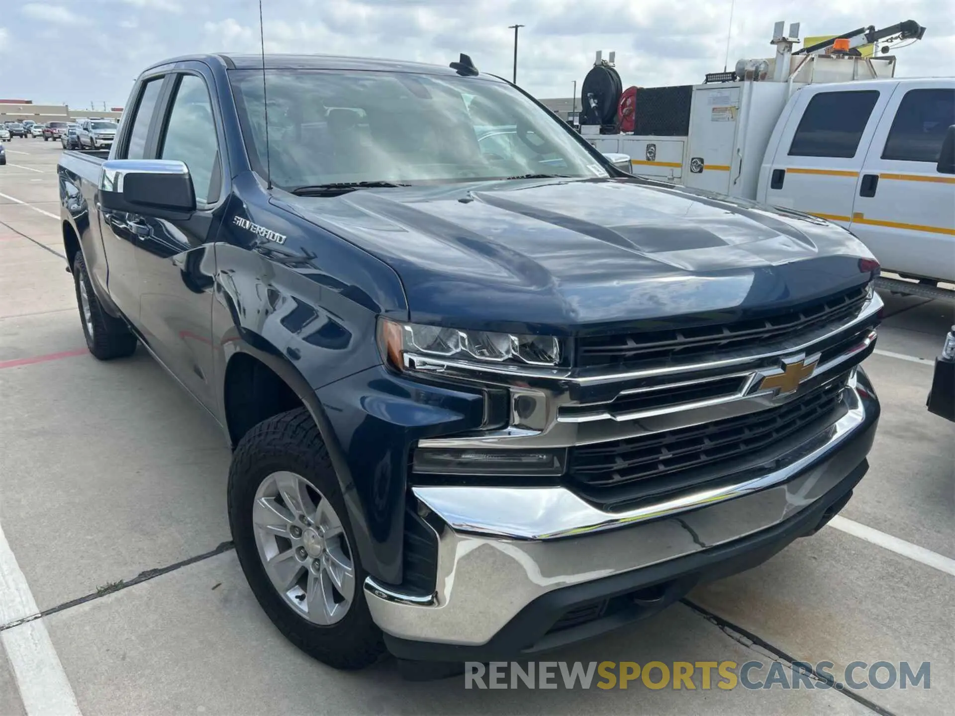25 Photograph of a damaged car 1GCRYDED3LZ298658 CHEVROLET SILVERADO 1500 2020