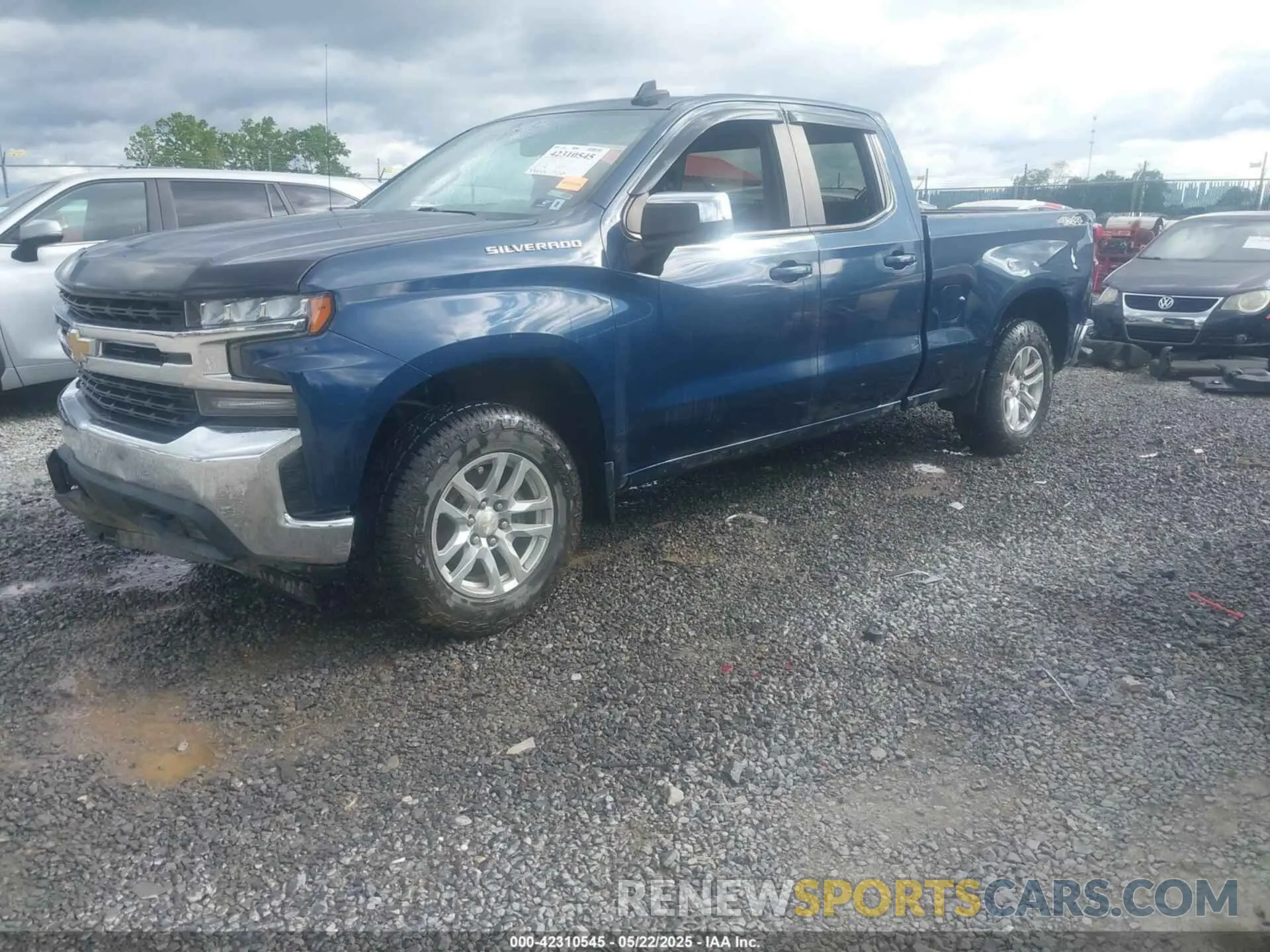 2 Photograph of a damaged car 1GCRYDED4LZ141611 CHEVROLET SILVERADO 1500 2020