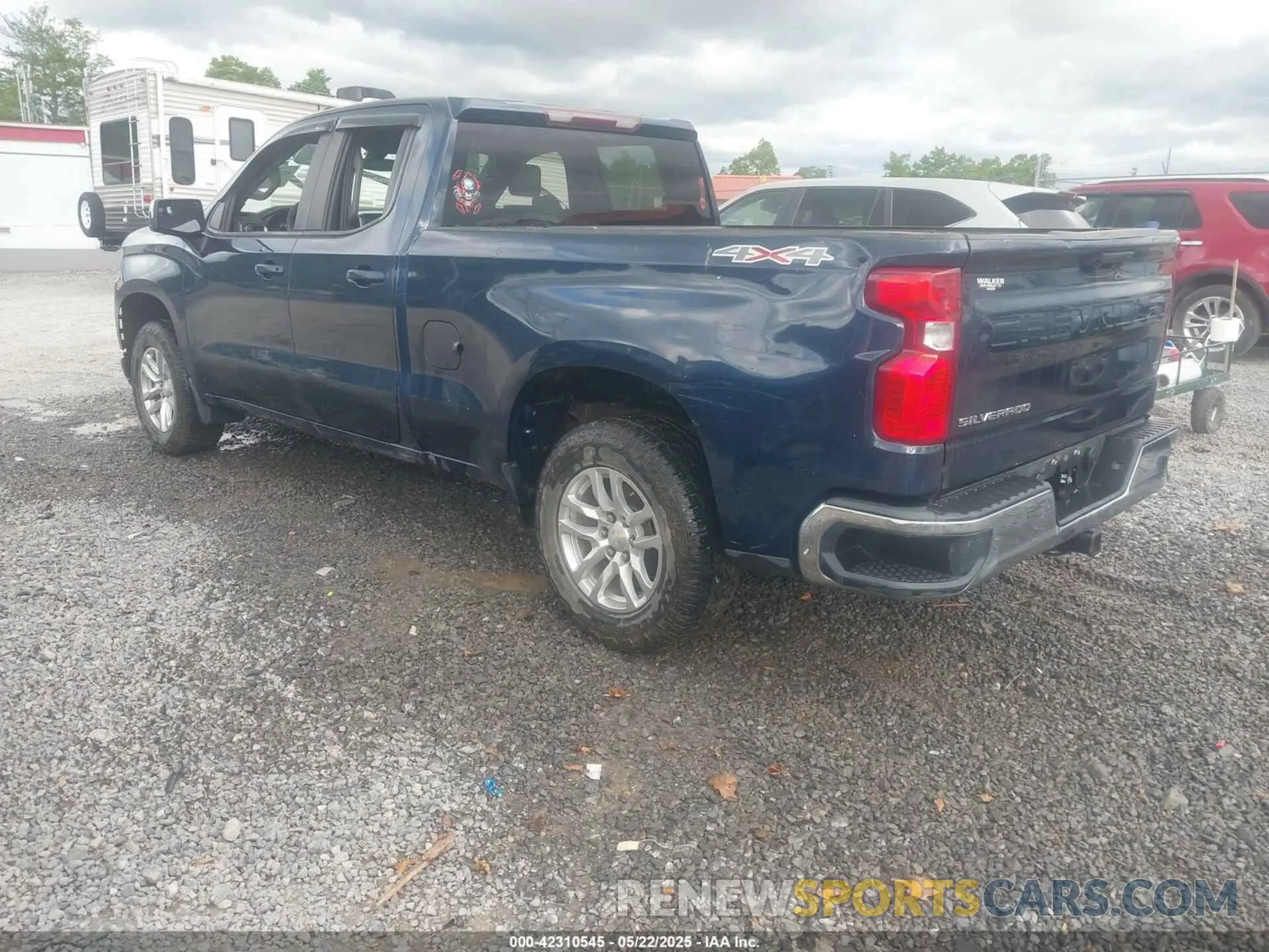 3 Photograph of a damaged car 1GCRYDED4LZ141611 CHEVROLET SILVERADO 1500 2020