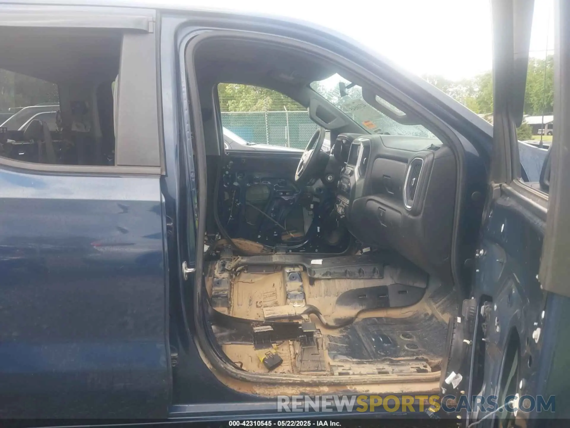 5 Photograph of a damaged car 1GCRYDED4LZ141611 CHEVROLET SILVERADO 1500 2020