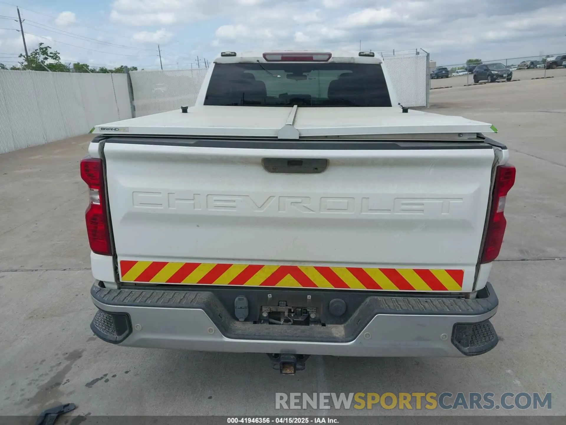 16 Photograph of a damaged car 1GCRYDED4LZ192137 CHEVROLET SILVERADO 1500 2020