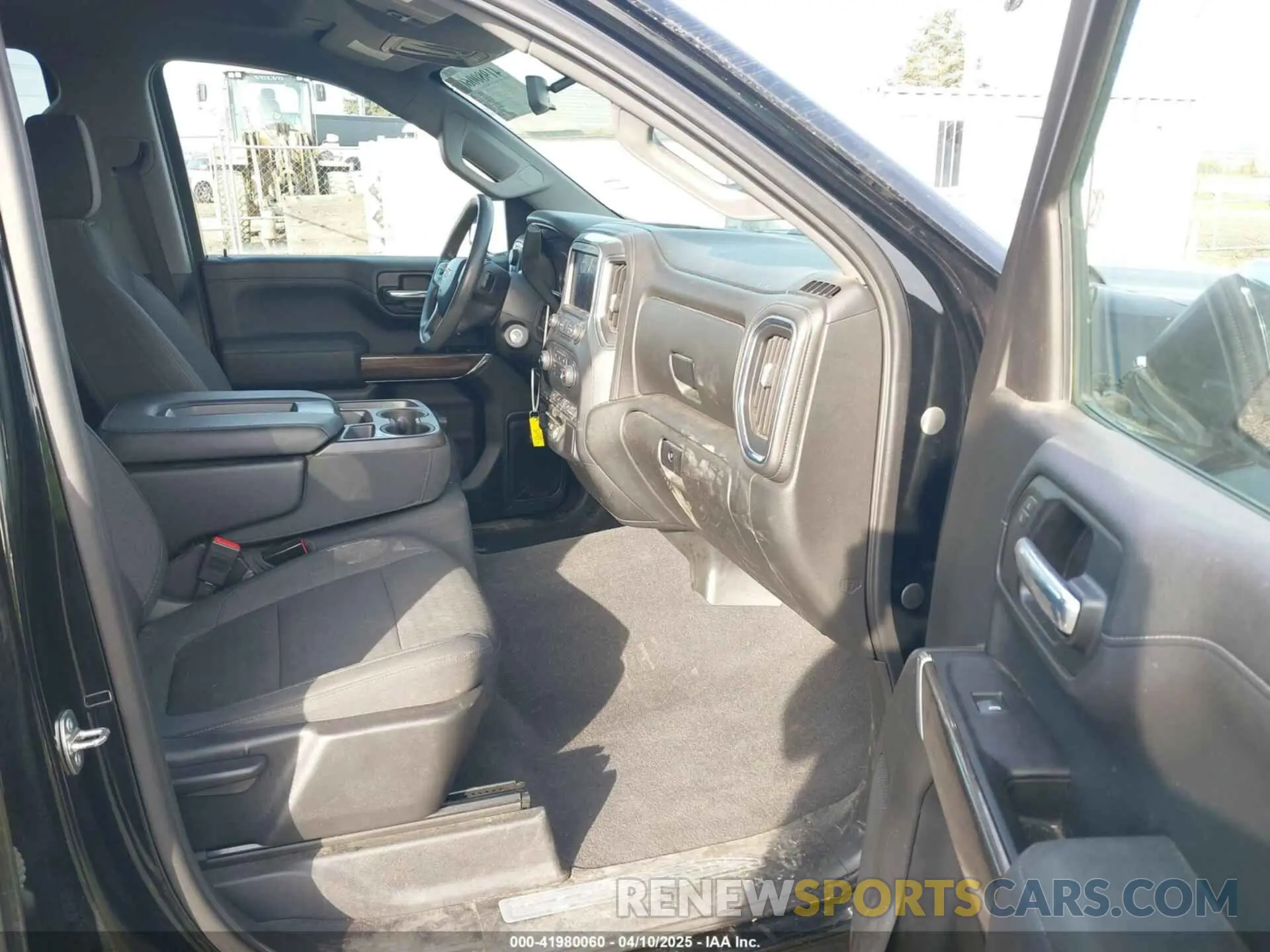 5 Photograph of a damaged car 1GCRYDED5LZ168445 CHEVROLET SILVERADO 1500 2020