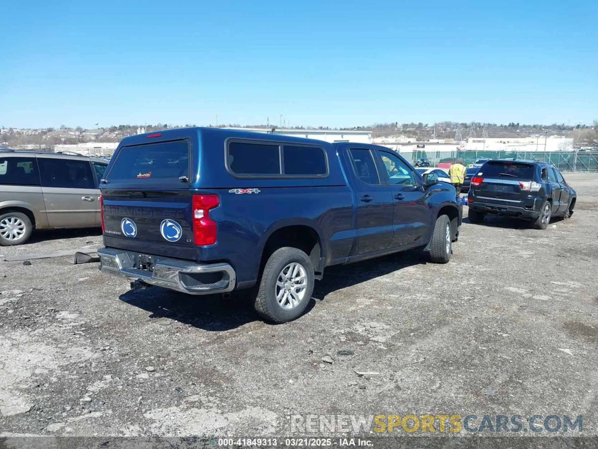 4 Photograph of a damaged car 1GCRYDED6LZ286004 CHEVROLET SILVERADO 1500 2020