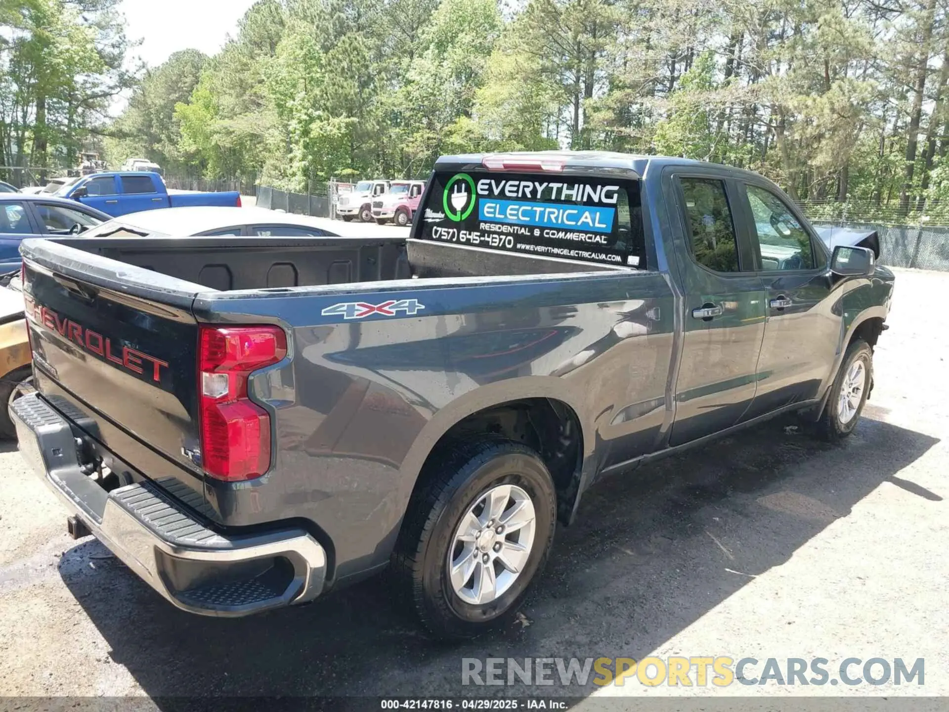 4 Photograph of a damaged car 1GCRYDED7LZ162579 CHEVROLET SILVERADO 1500 2020