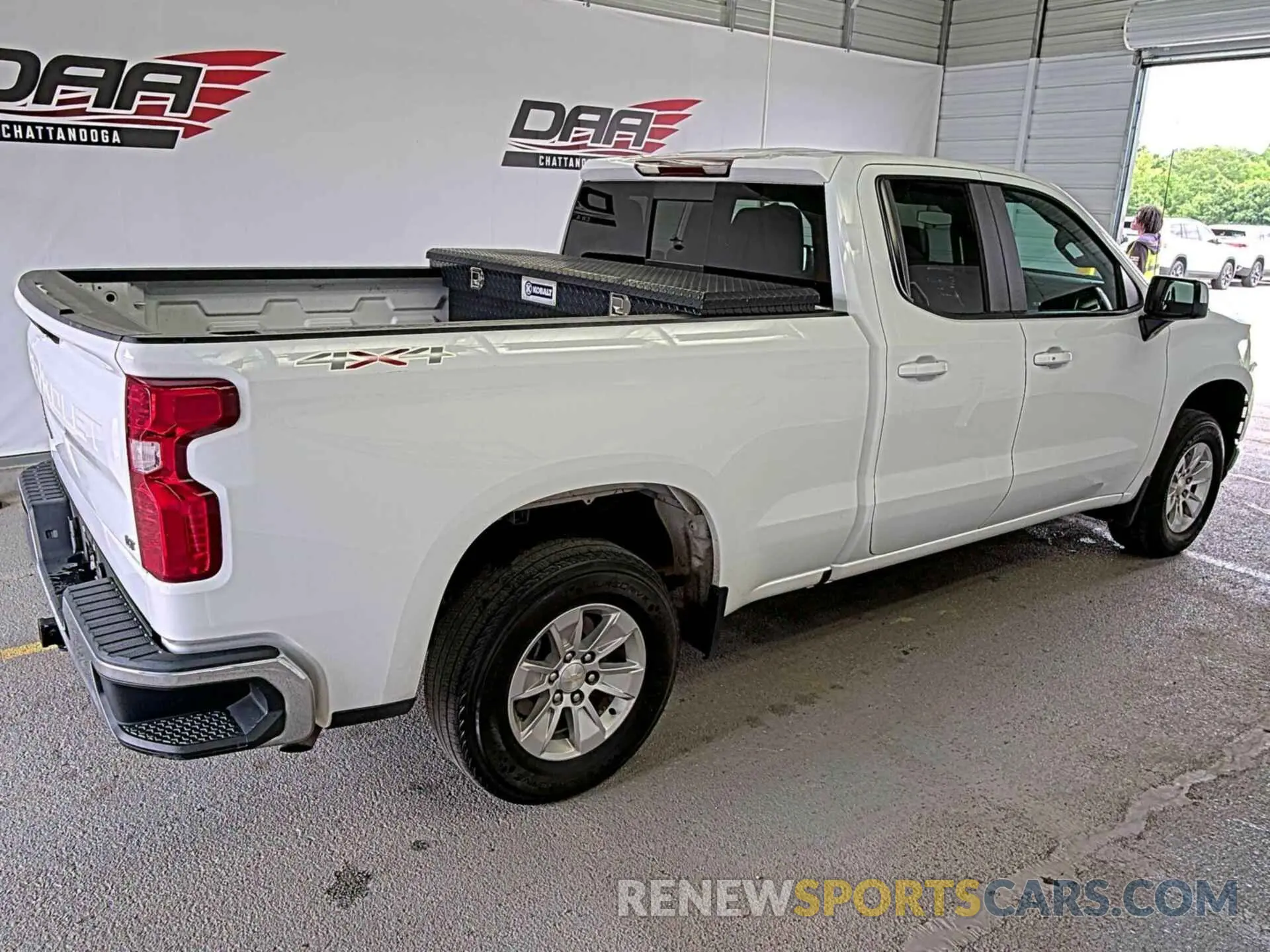31 Photograph of a damaged car 1GCRYDED9LZ295909 CHEVROLET SILVERADO 1500 2020