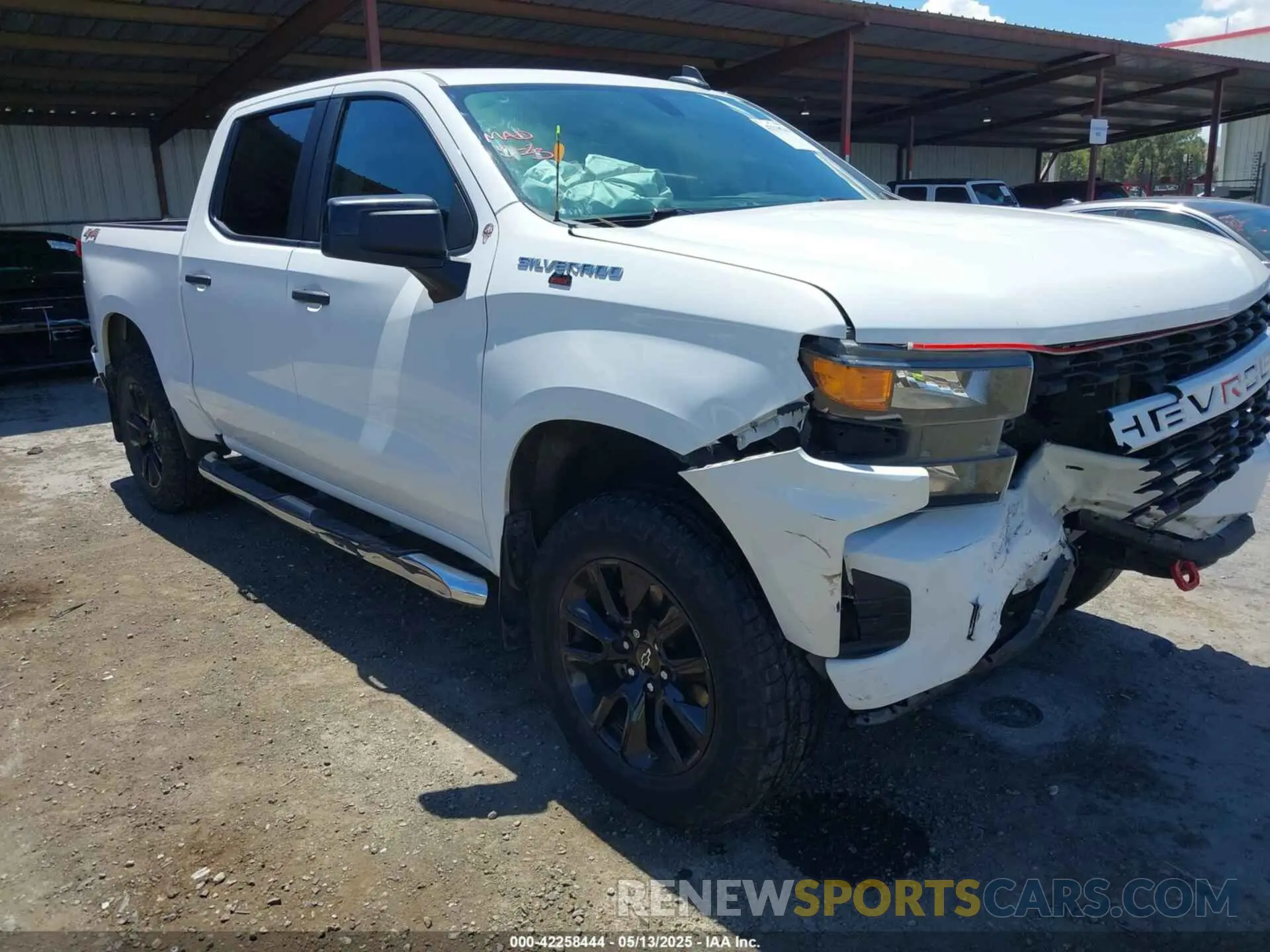 1 Photograph of a damaged car 1GCUYBEF1LZ124152 CHEVROLET SILVERADO 1500 2020