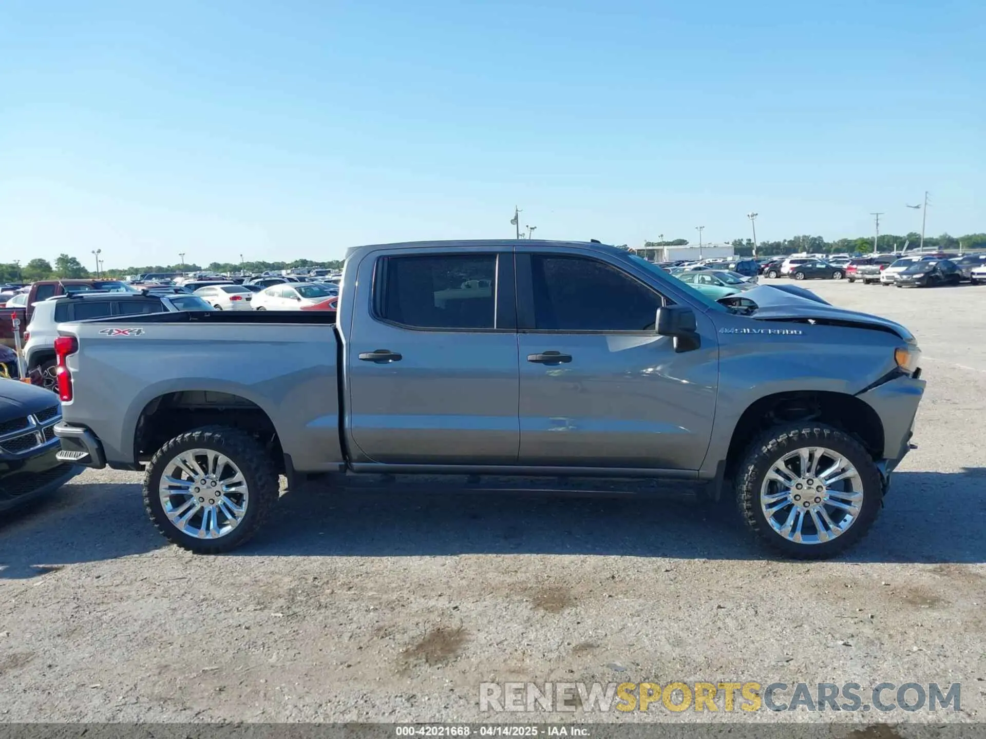 13 Photograph of a damaged car 1GCUYBEF1LZ201263 CHEVROLET SILVERADO 1500 2020