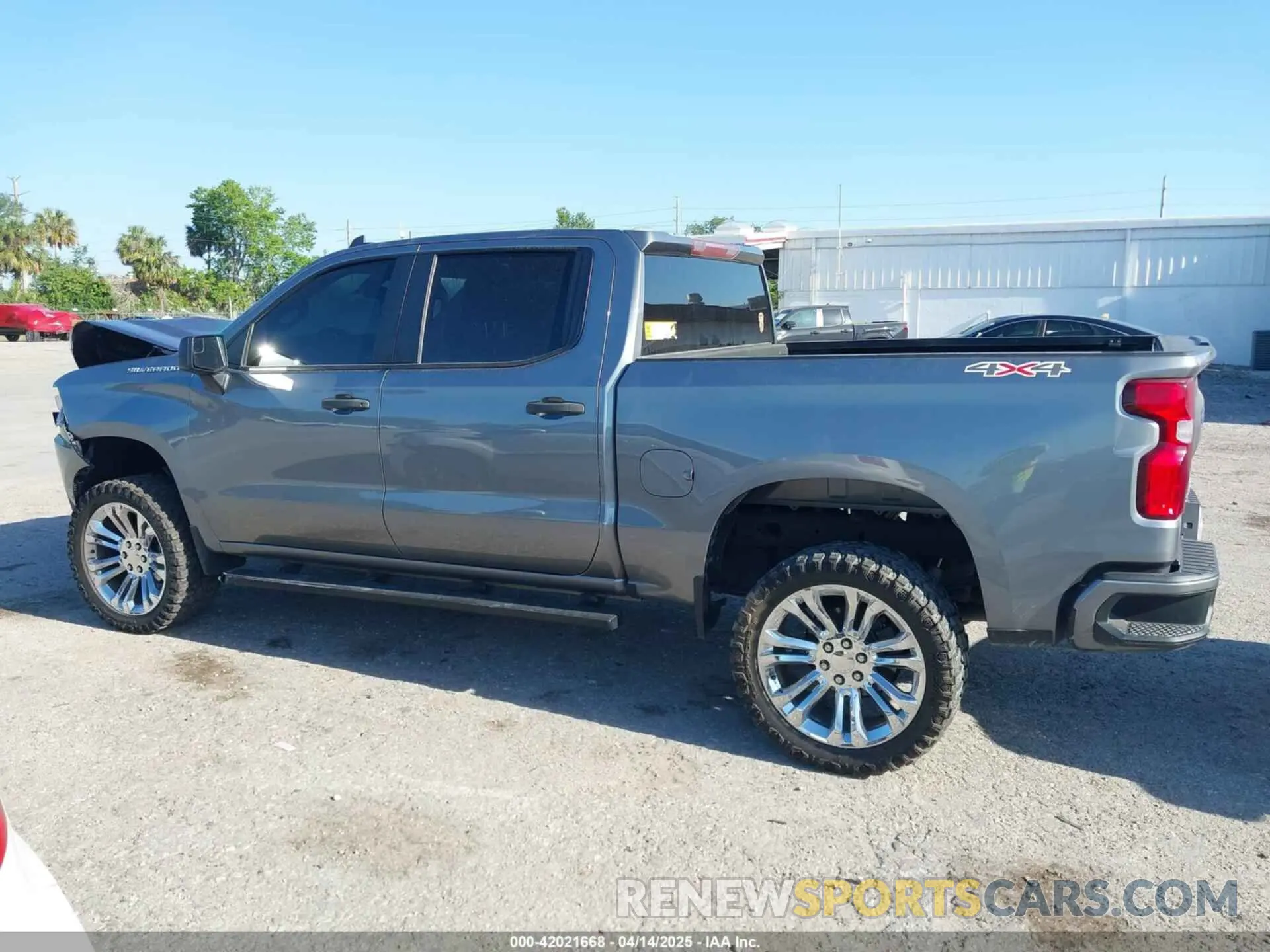 14 Photograph of a damaged car 1GCUYBEF1LZ201263 CHEVROLET SILVERADO 1500 2020