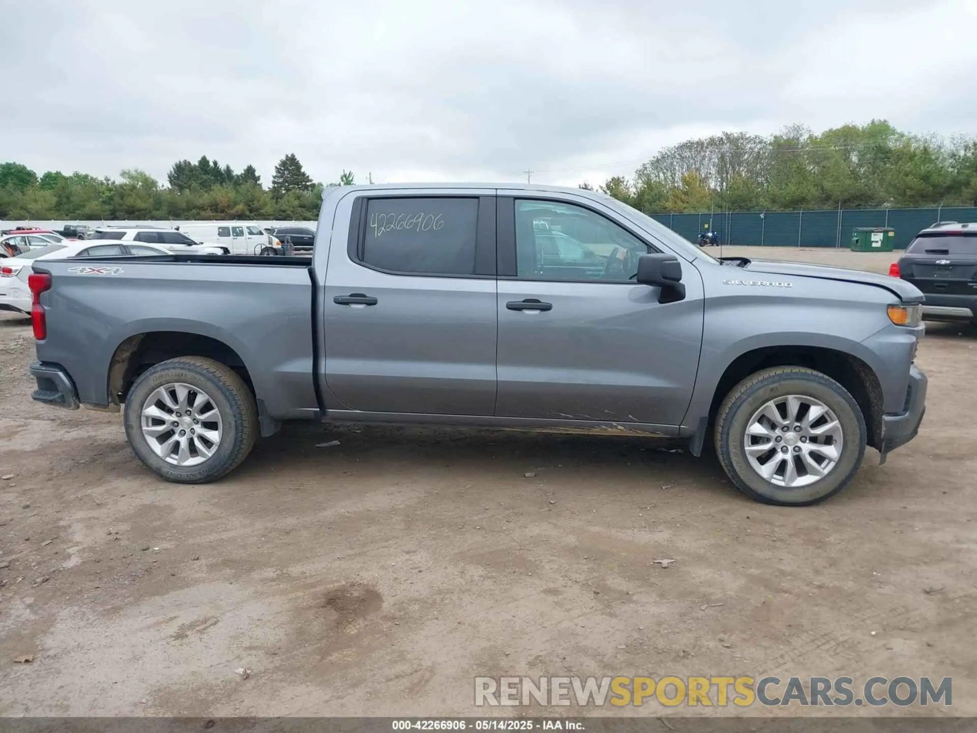 13 Photograph of a damaged car 1GCUYBEF8LZ201826 CHEVROLET SILVERADO 1500 2020