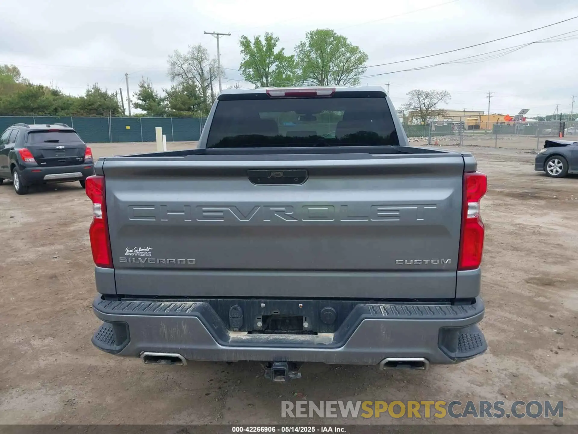 16 Photograph of a damaged car 1GCUYBEF8LZ201826 CHEVROLET SILVERADO 1500 2020