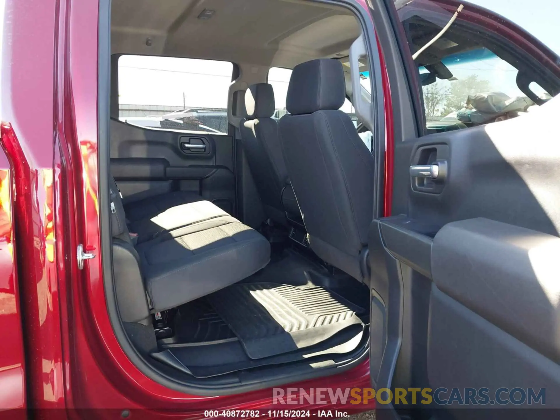 8 Photograph of a damaged car 1GCUYBEFXLZ305217 CHEVROLET SILVERADO 1500 2020