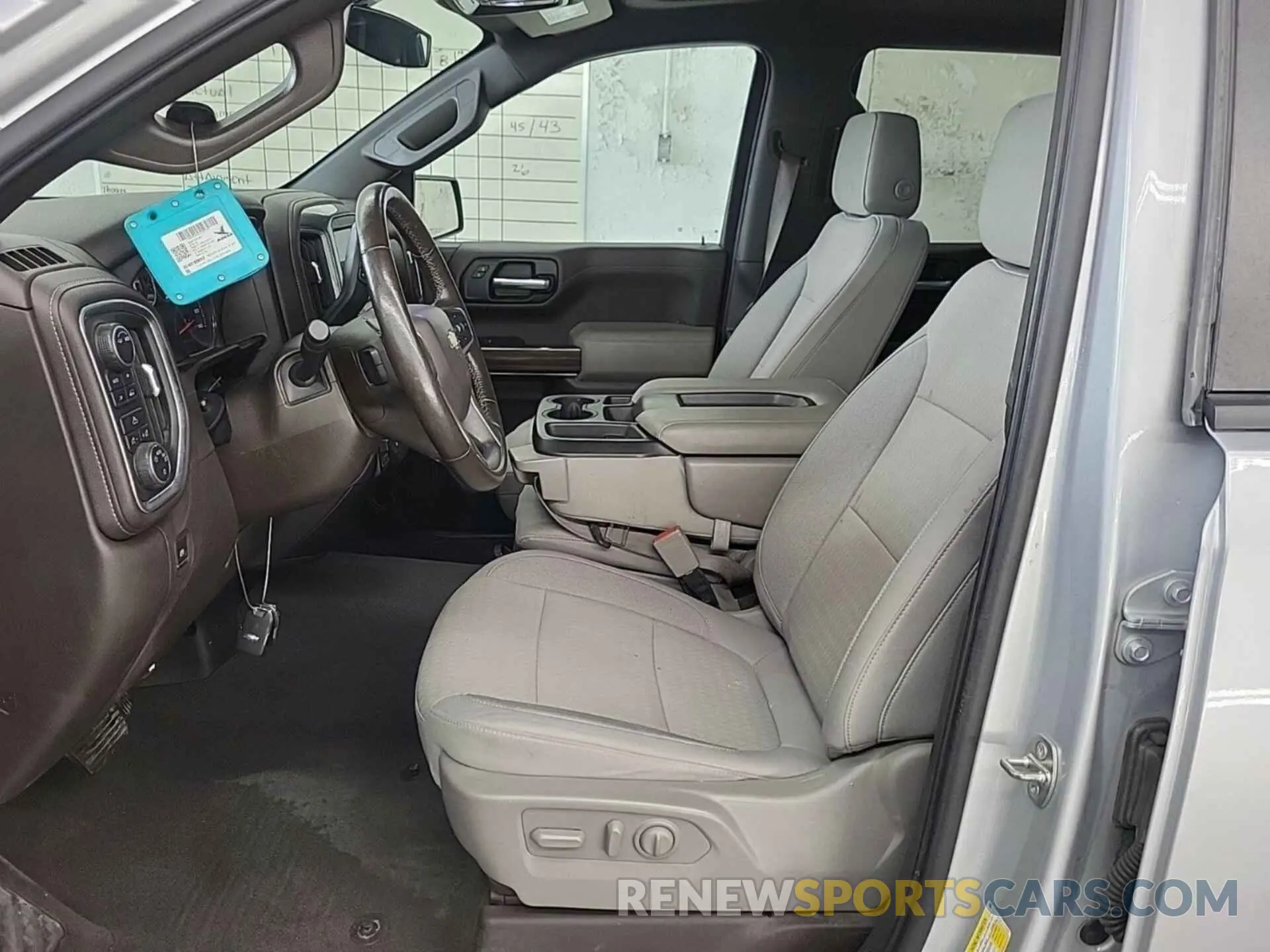 1 Photograph of a damaged car 1GCUYDED0LZ170436 CHEVROLET SILVERADO 1500 2020