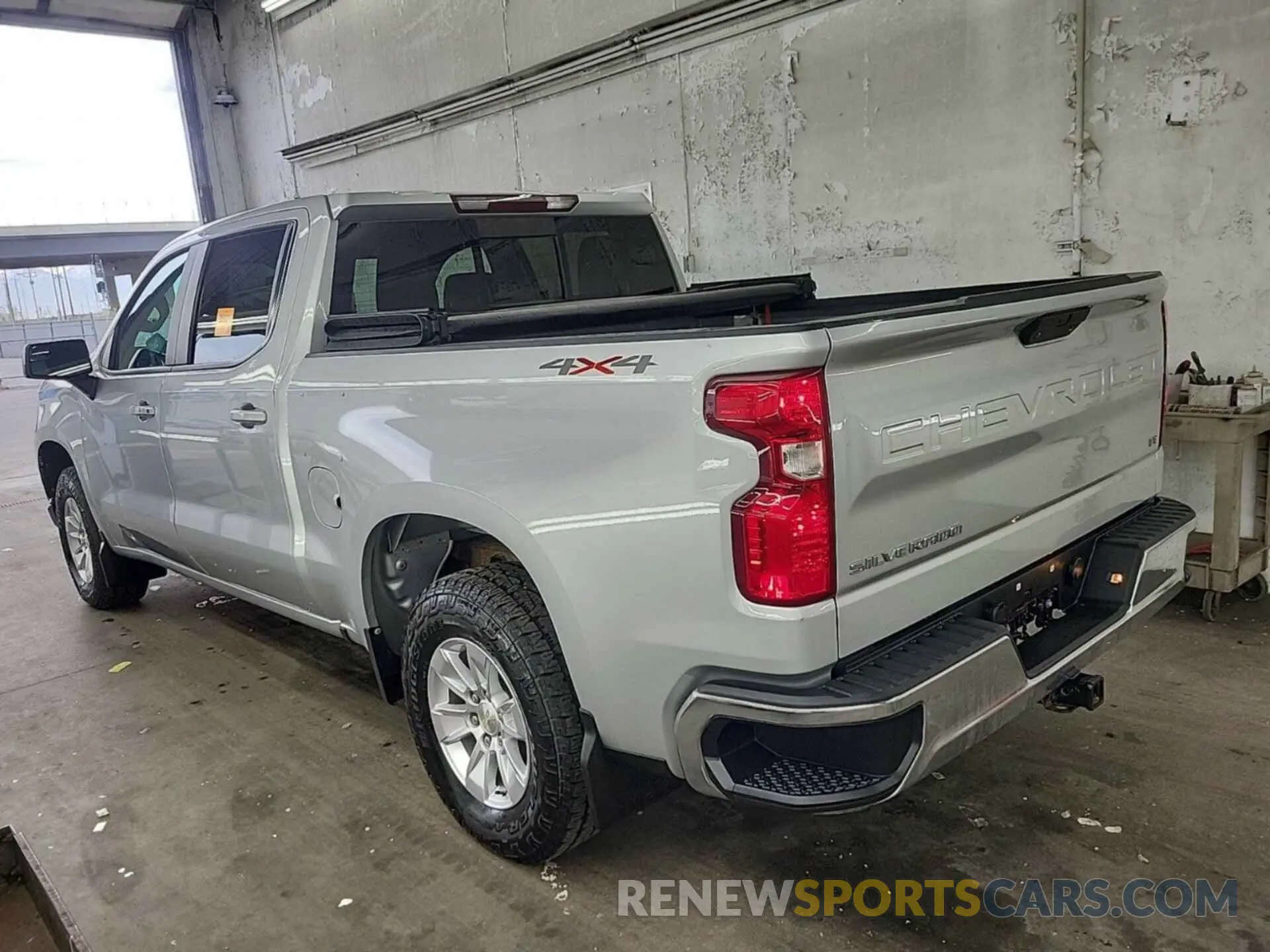 10 Photograph of a damaged car 1GCUYDED0LZ170436 CHEVROLET SILVERADO 1500 2020