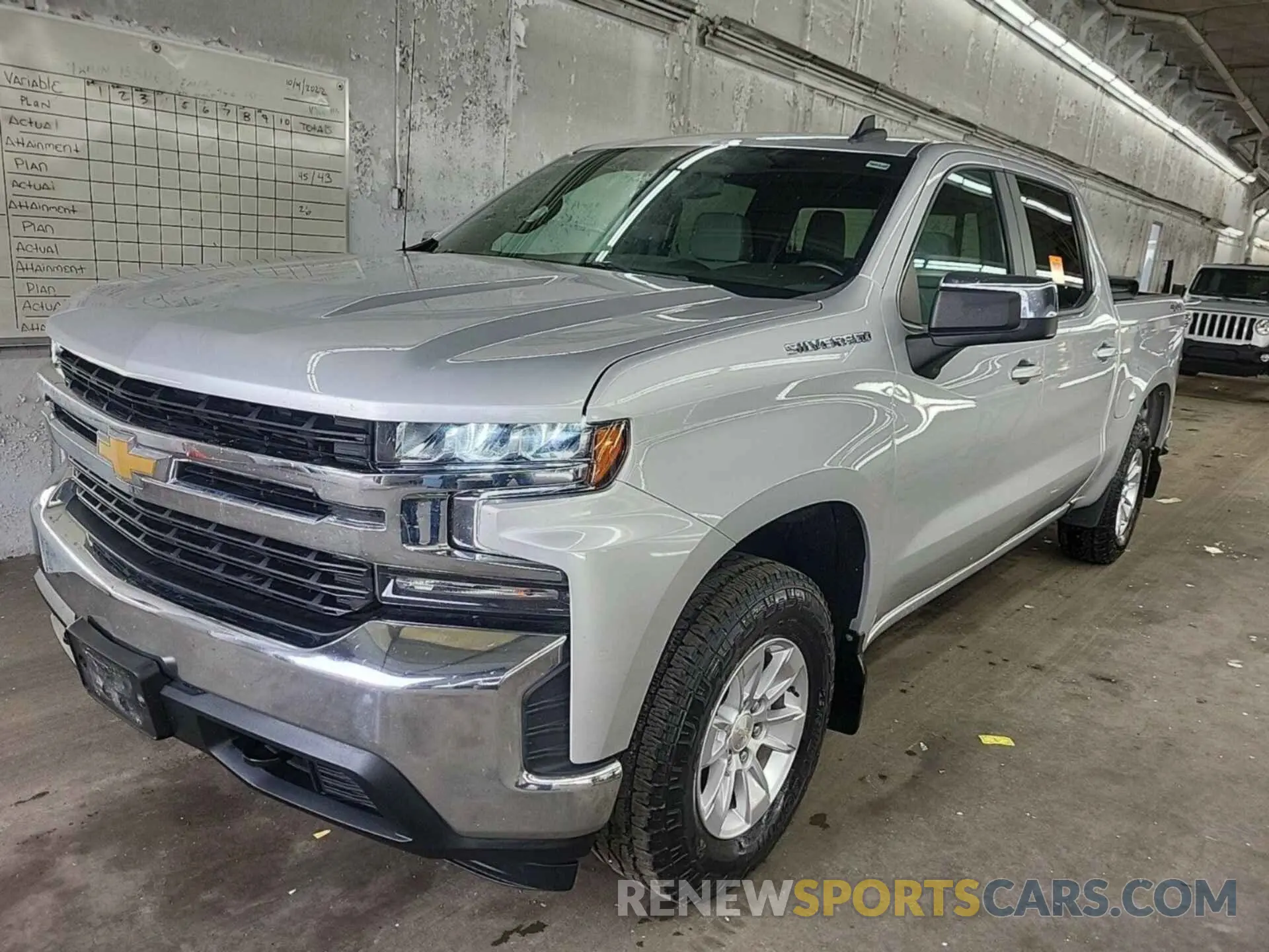 21 Photograph of a damaged car 1GCUYDED0LZ170436 CHEVROLET SILVERADO 1500 2020