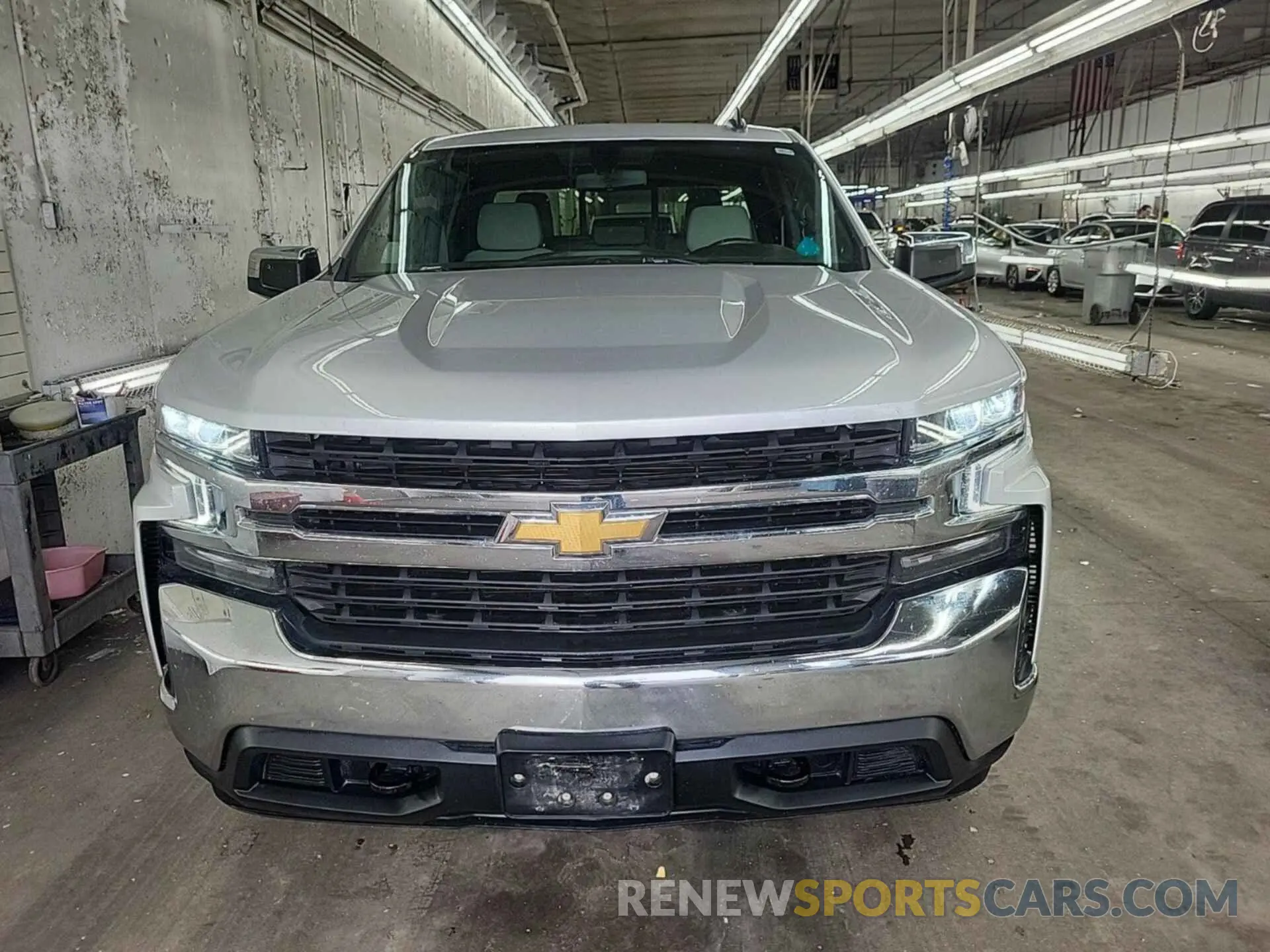 31 Photograph of a damaged car 1GCUYDED0LZ170436 CHEVROLET SILVERADO 1500 2020