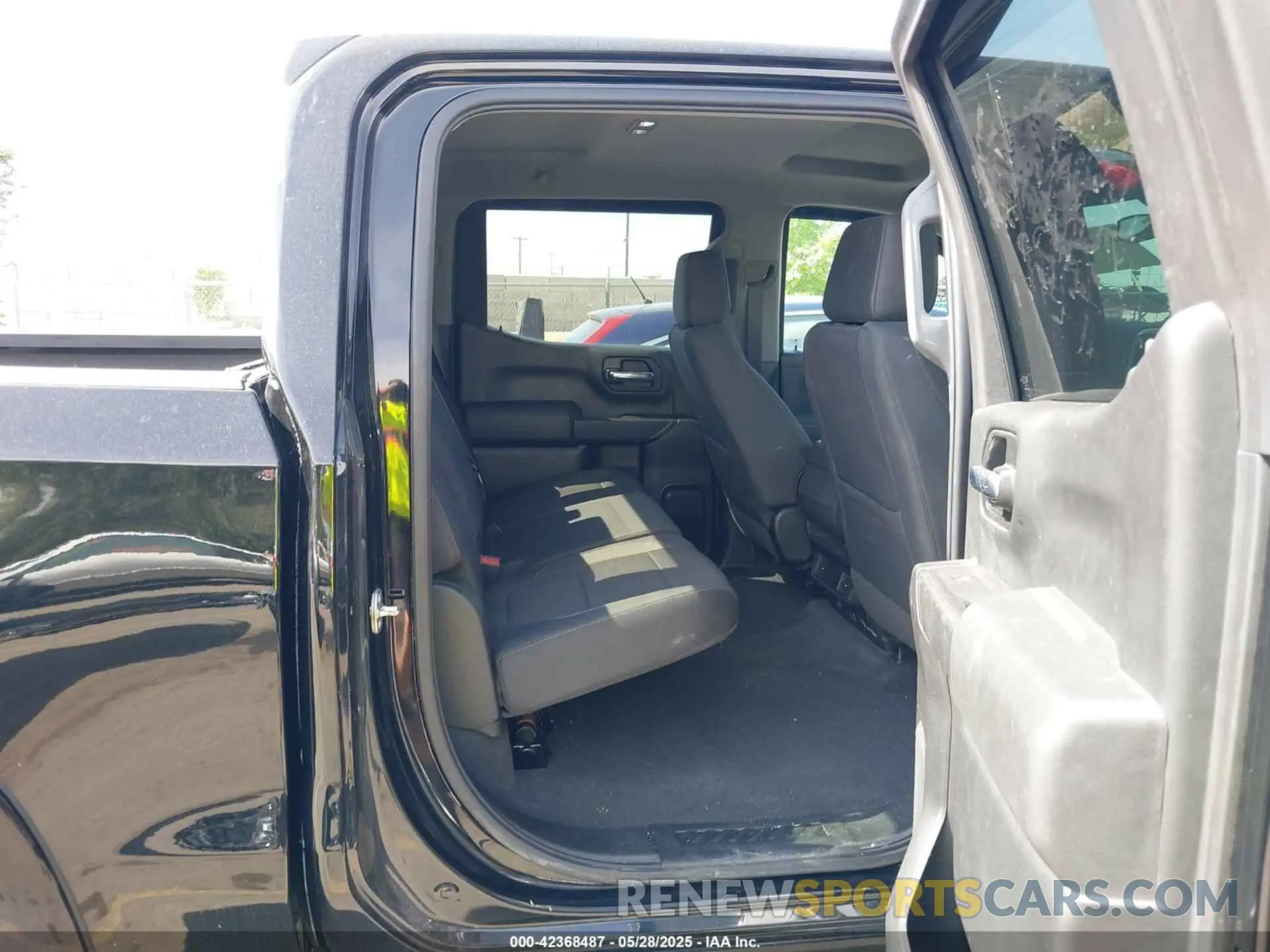 8 Photograph of a damaged car 1GCUYDED1LZ102064 CHEVROLET SILVERADO 1500 2020