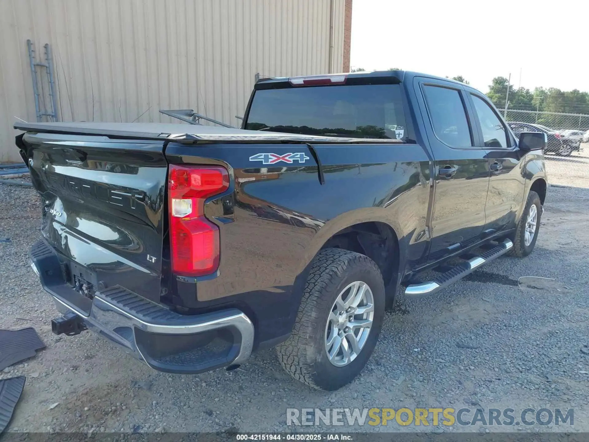 4 Photograph of a damaged car 1GCUYDED1LZ308596 CHEVROLET SILVERADO 1500 2020