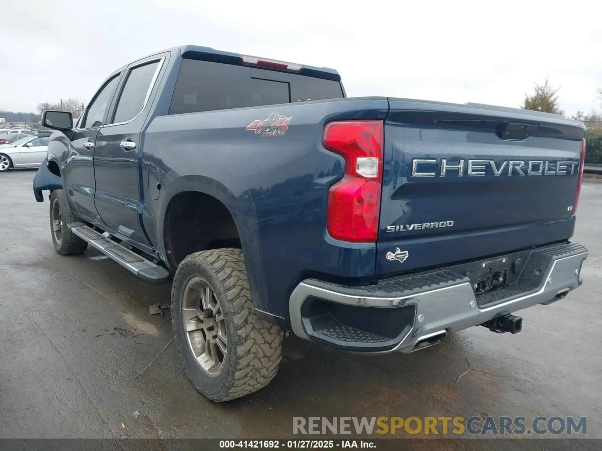 3 Photograph of a damaged car 1GCUYDED3LZ162637 CHEVROLET SILVERADO 1500 2020